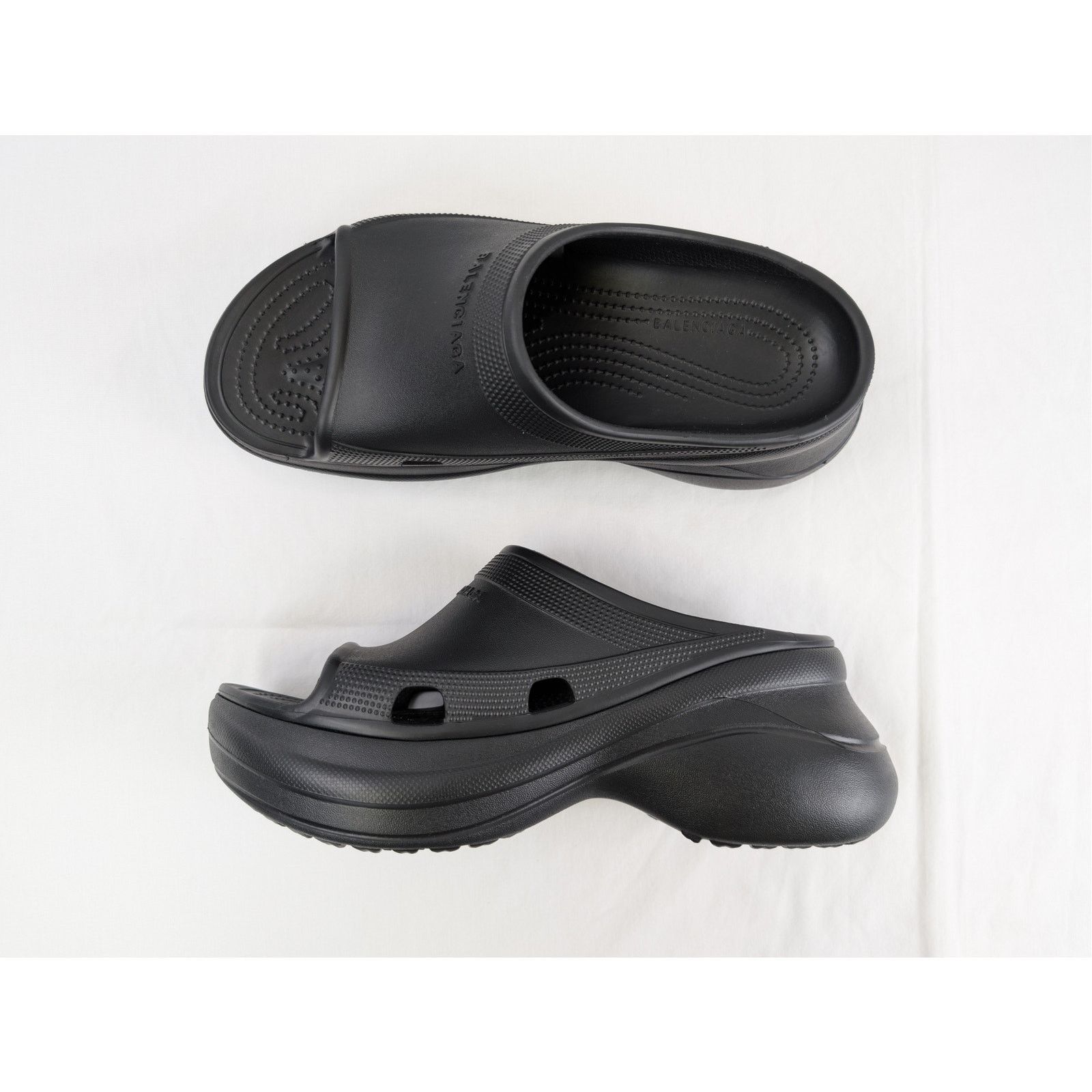 o1rshd1 Crocs Pool Rubber Slide Slipper in Black