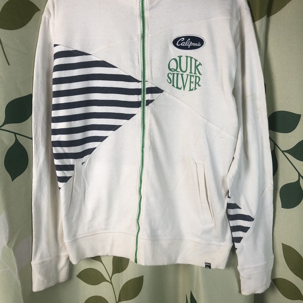 Quiksilver D Quiksilver vintage White sweater #7433 Size US L / EU 52-54 / 3 - 3 Thumbnail
