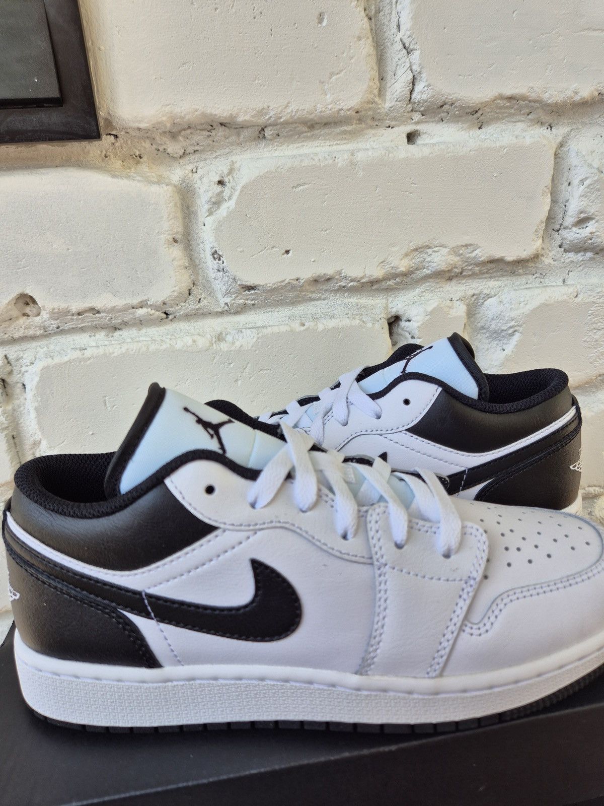 Jordan Brand Nike Air Jordan 1 Low White Black (553560-132) 38.5 EU Size US 7.5 / IT 37.5 - 3 Thumbnail