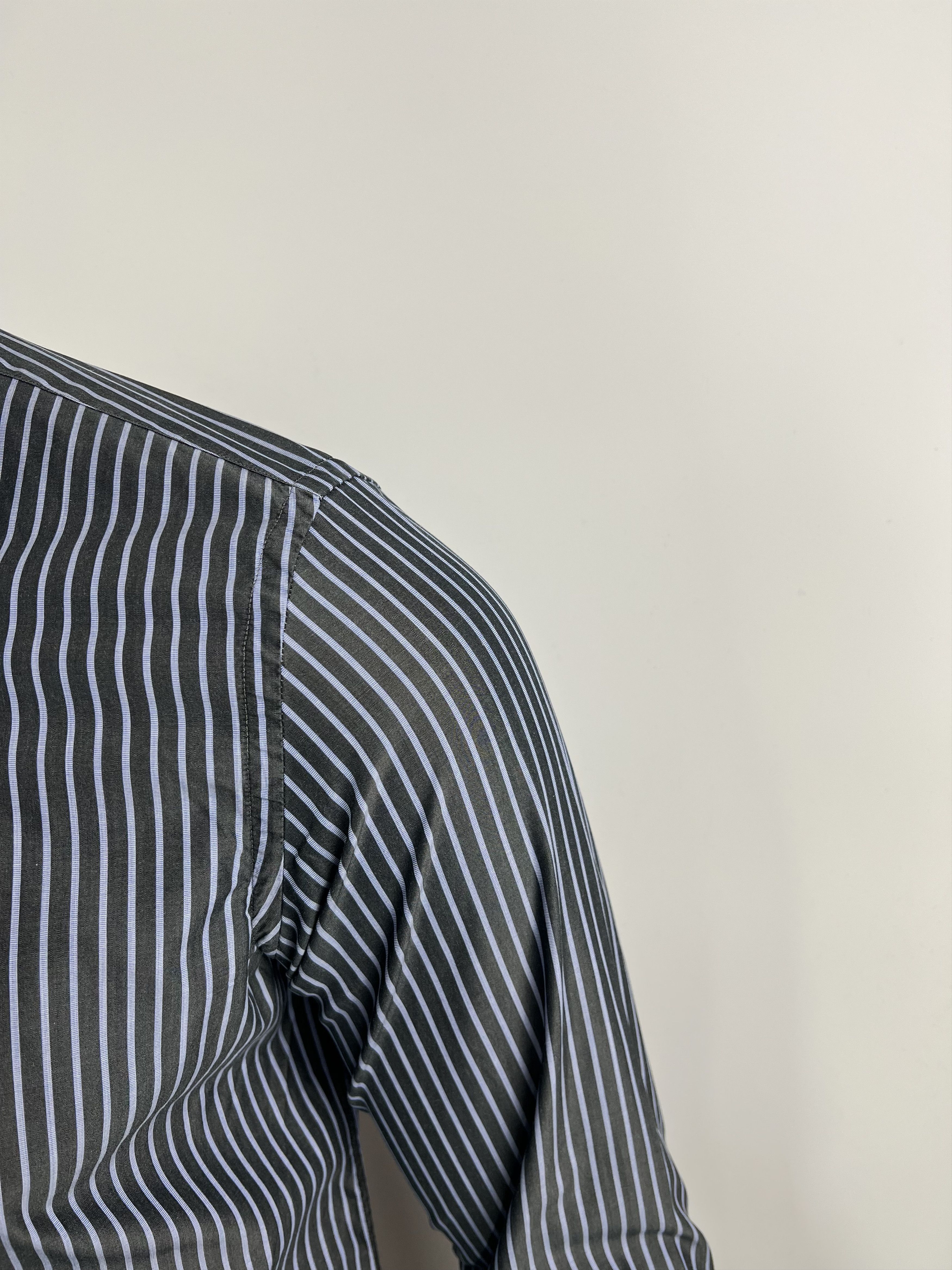 Corneliani Corneliani Men's Striped Button Up Shirt Size 15.5/39 Size US S / EU 44-46 / 1 - 3 Thumbnail