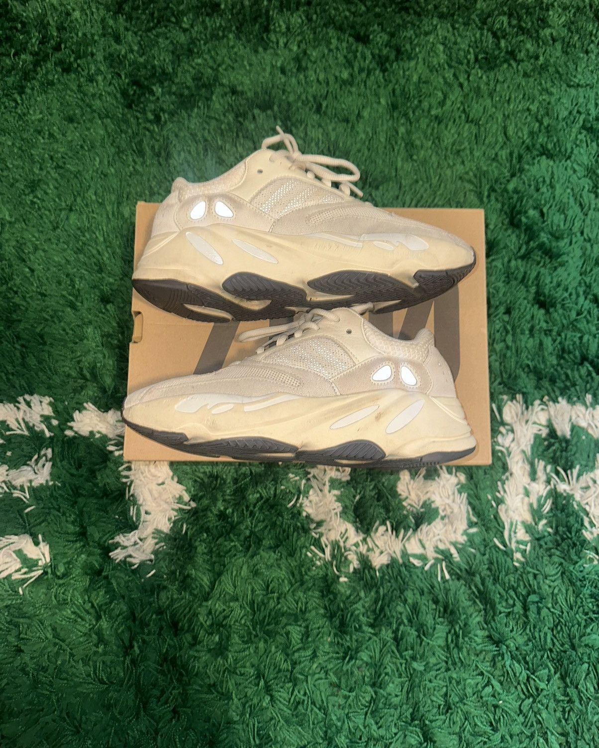 Adidas Yeezy Boost 700 Size US 7 / EU 40 - 2 Thumbnail