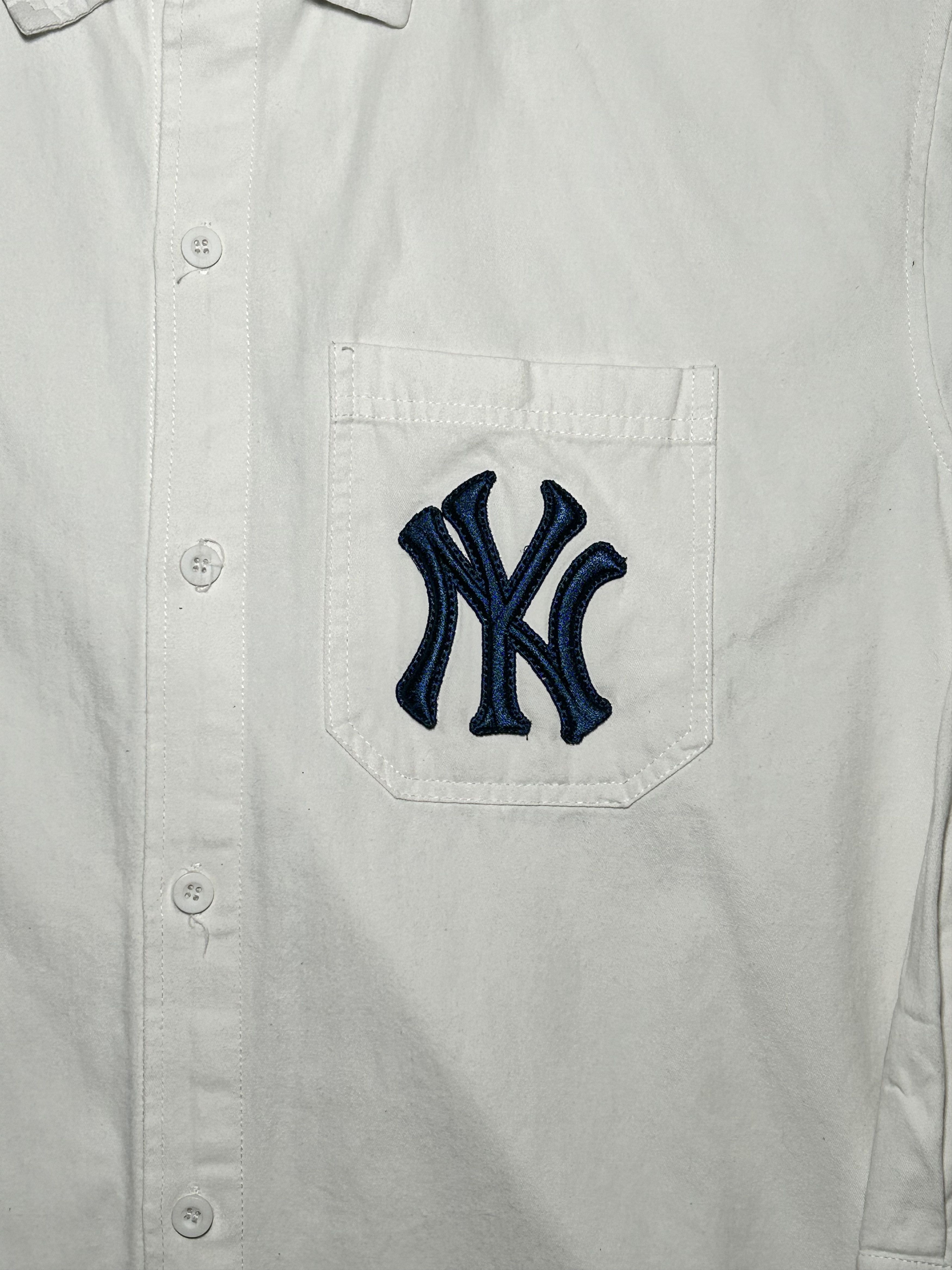 MLB MLB New York Yankees Button-Up Shirt Size US L / EU 52-54 / 3 - 9 Thumbnail