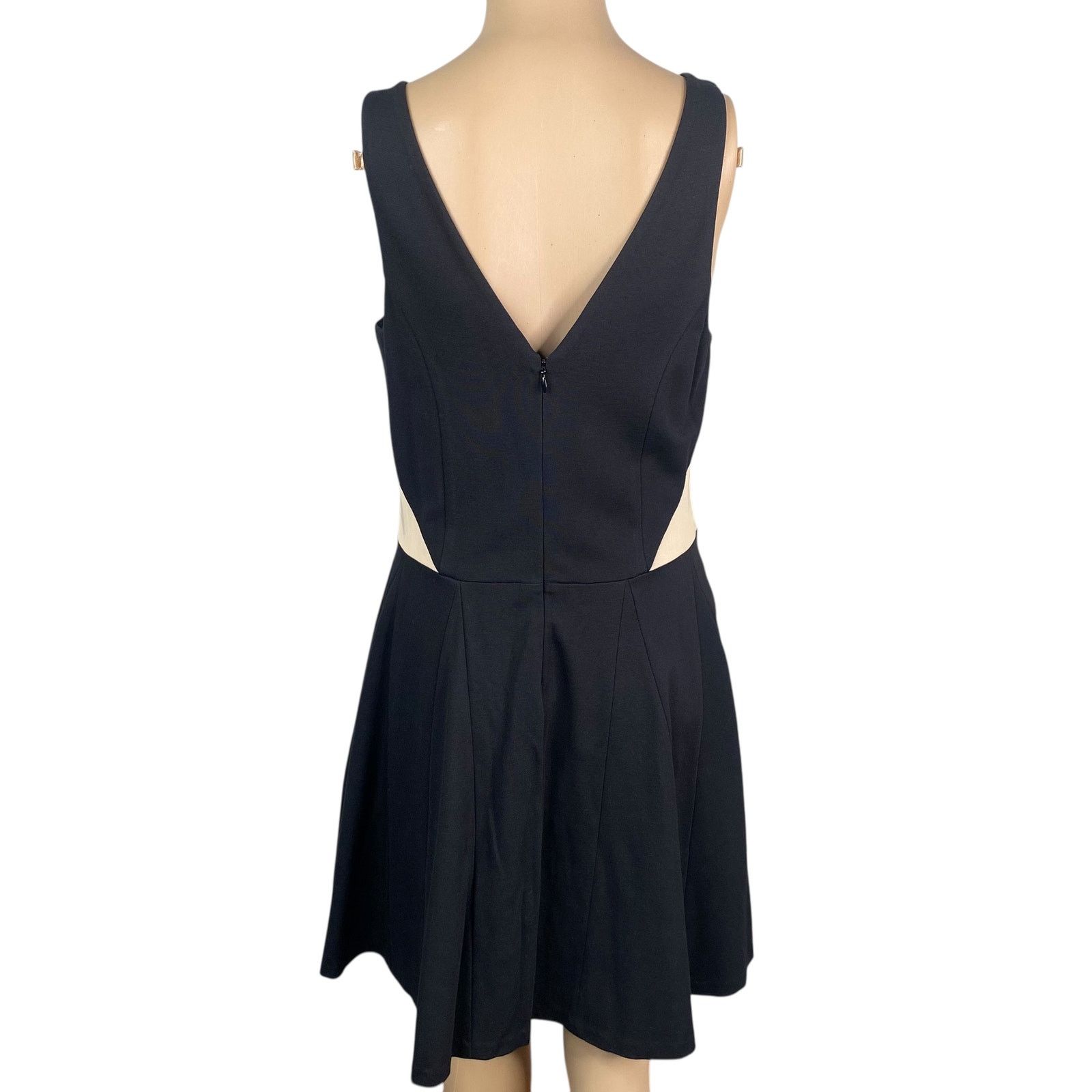 Anthropologie Erin Fetherston Black Ponte Mesh Fit & Flare Dress - Size 6 Size M / US 6-8 / IT 42-44 - 6 Thumbnail