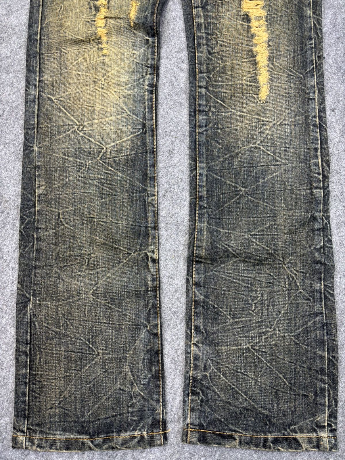 Seditionaries KUI Flare Rusty Mudwash Distressed Denim F869 Size US 32 / EU 48 - 4 Thumbnail