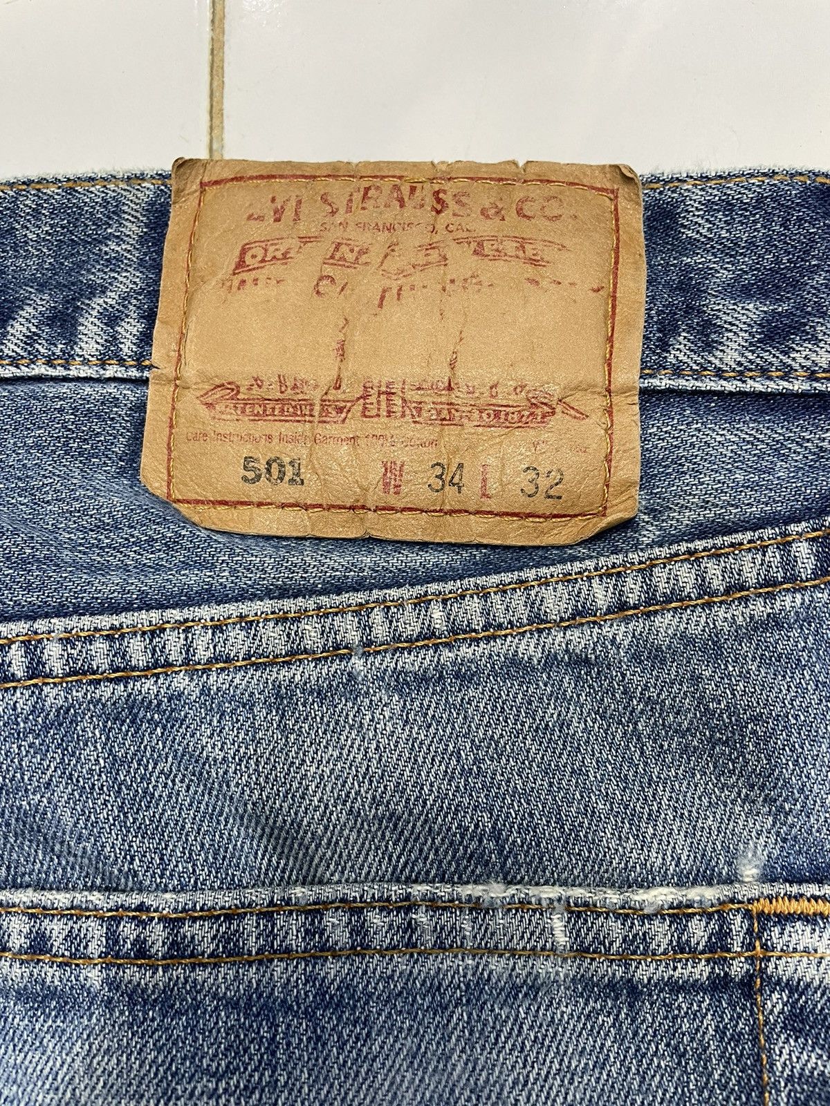 Levi's Vintage Levi’s 501 Distressed Jeans Size US 32 / EU 48 - 5 Thumbnail