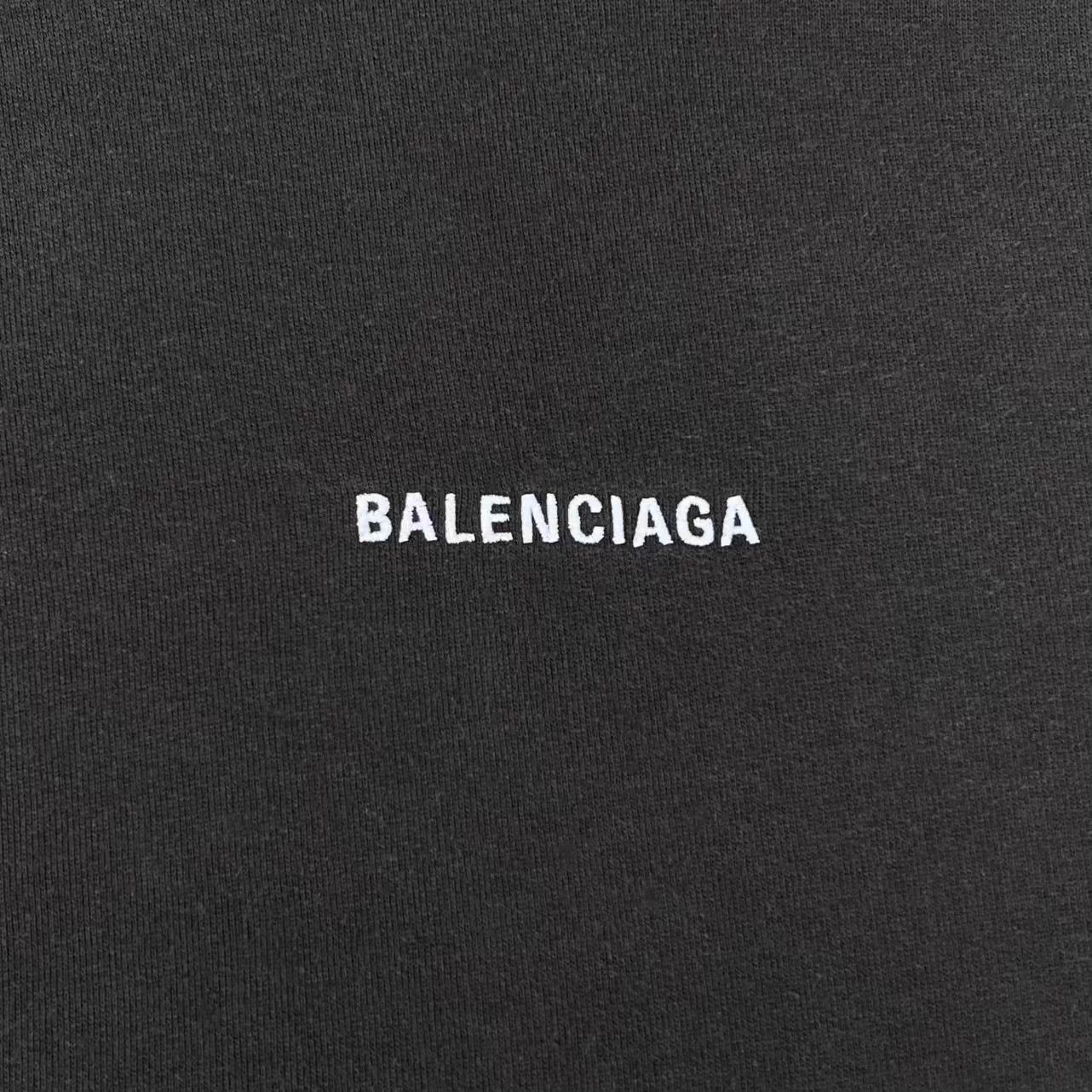 Balenciaga Balenciaga Deep Brown Small Logo Oversize Hoodie XS Size US XS / EU 42 / 0 - 4 Thumbnail