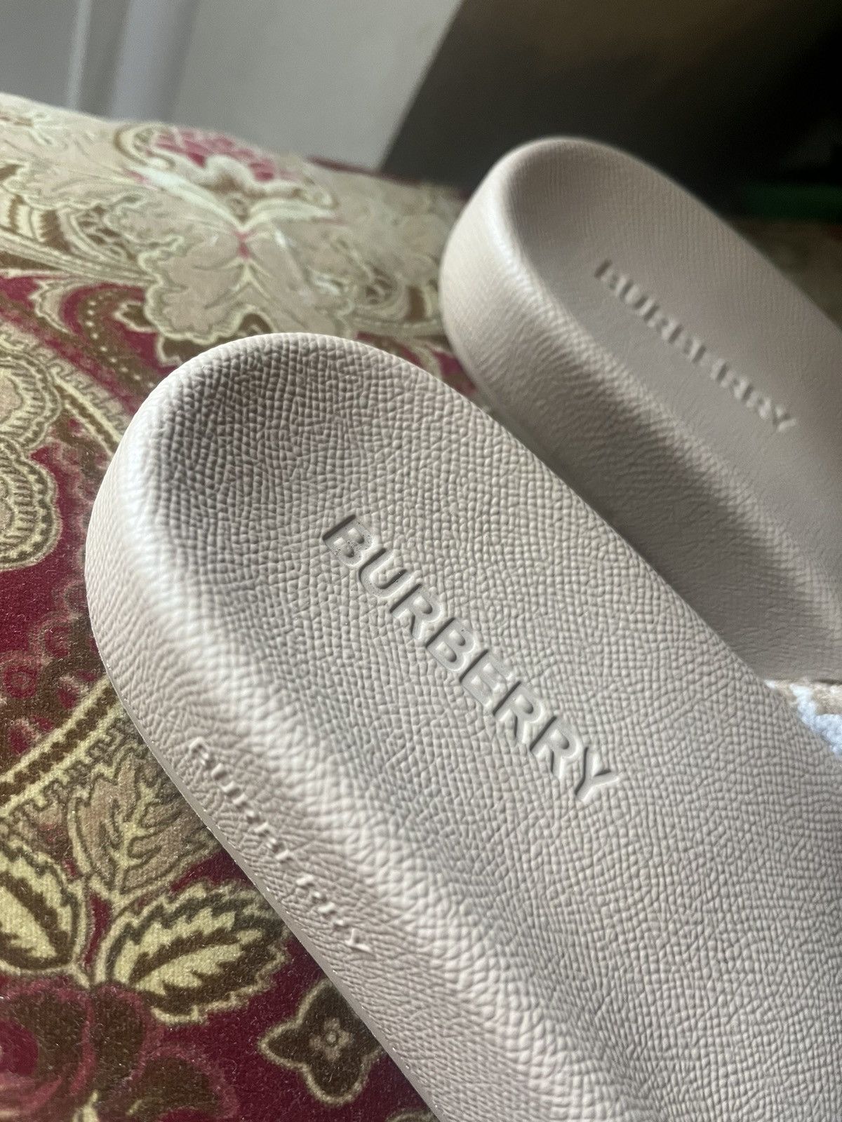 Burberry × Designer Burberry Furley Womens TB Beige/White Slides Sandals Size US 7.5 / IT 37.5 - 2 Thumbnail