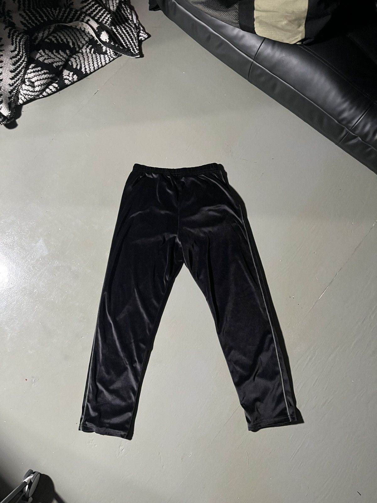 Other 2002/2003 8 Mile promo velour track pants Size US 32 / EU 48 - 4 Thumbnail