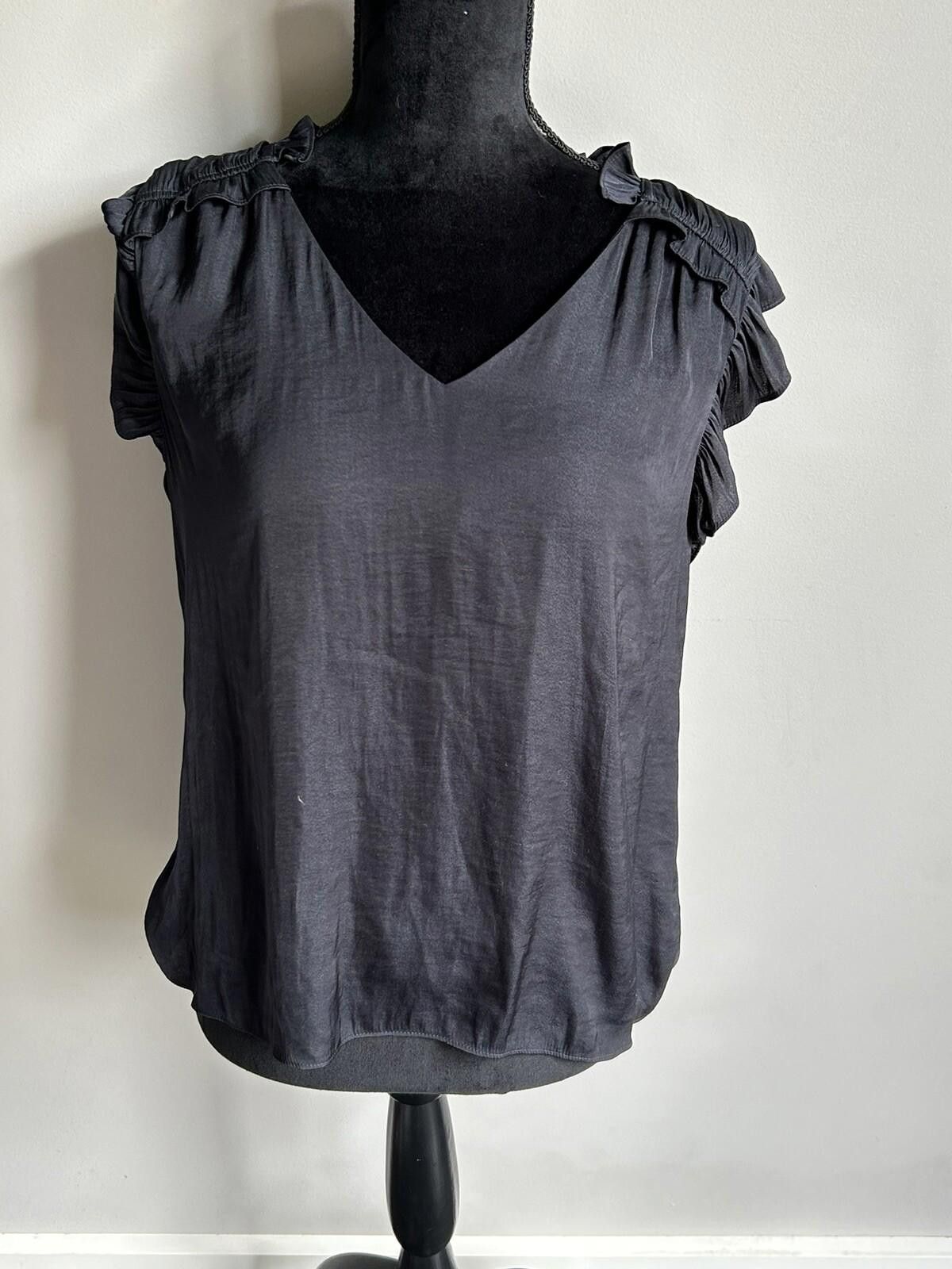 Designer Forever New blouse black sleeveless V neck - Size 10 (001) Size M / US 6-8 / IT 42-44 - 6 Thumbnail