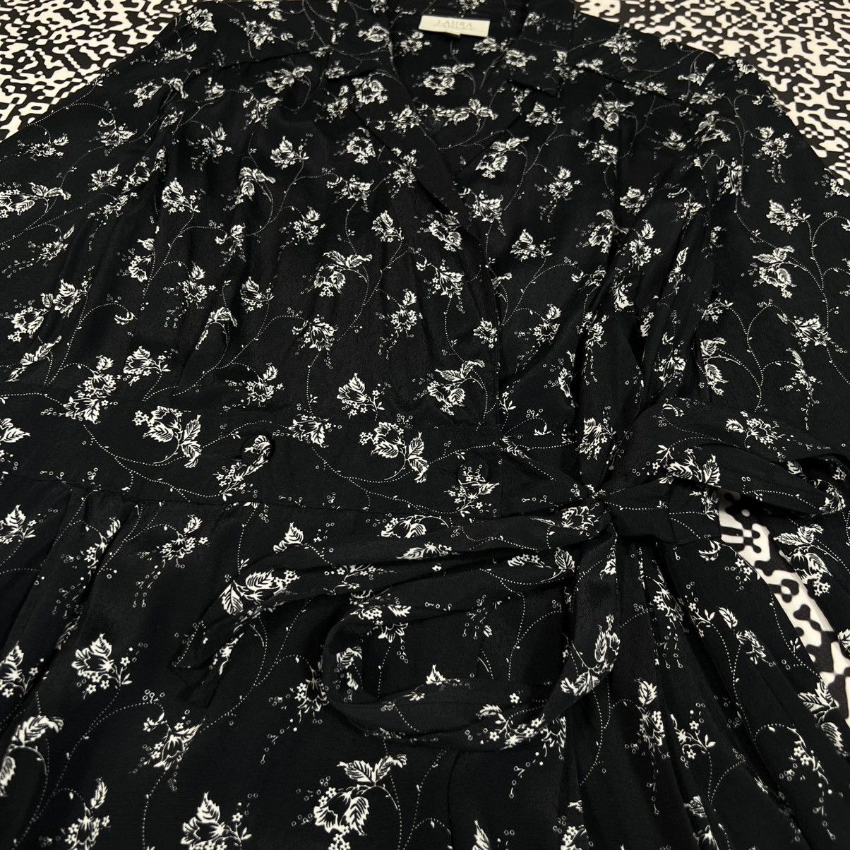 Laura Ashley Vintage Y2K Laura Ashley Archive Floral Flared Maxi Dress Size L / US 10 / IT 46 - 11 Thumbnail