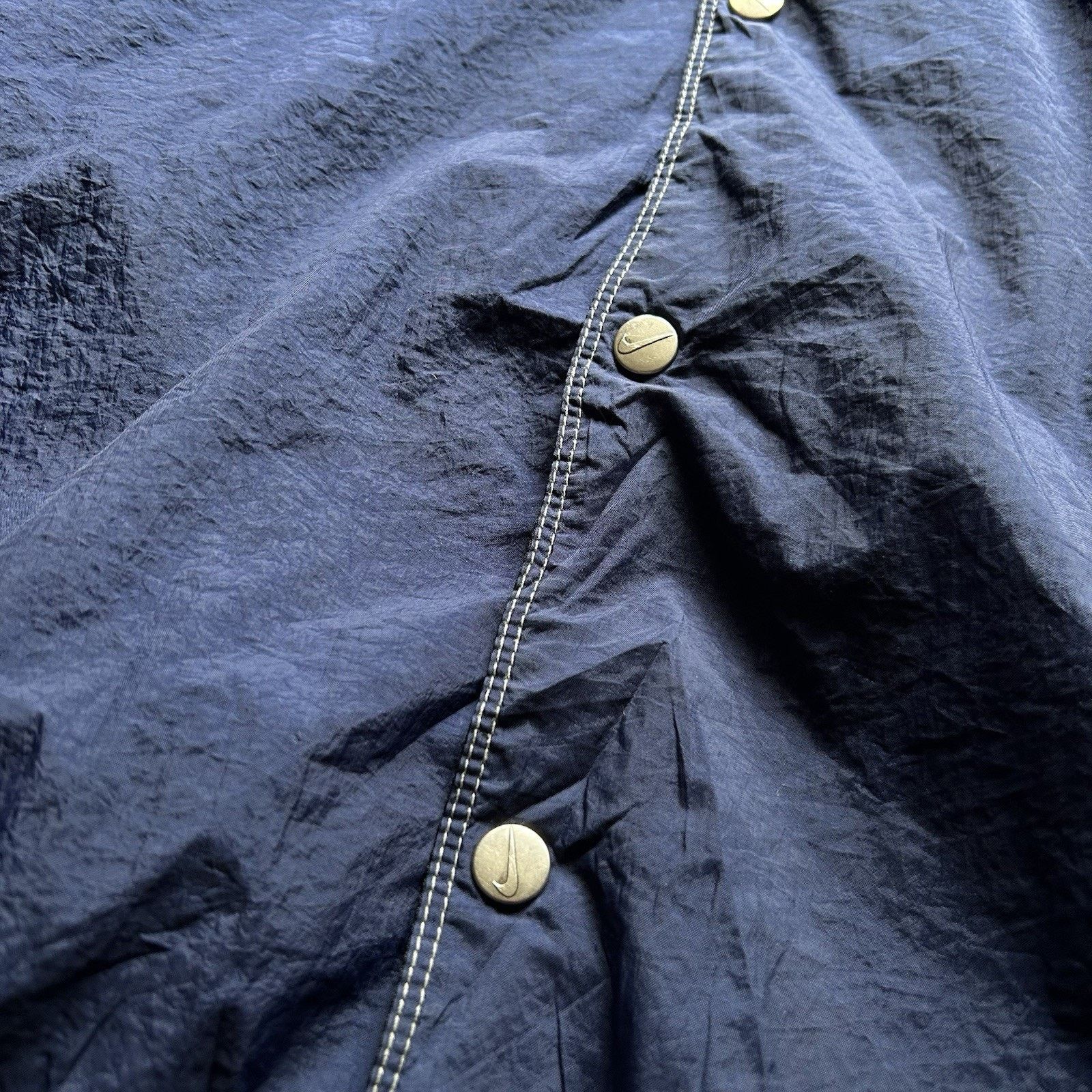 Nike Vintage 90s Nike Jacket Size Small Hooded Windbreaker Rare Size US S / EU 44-46 / 1 - 7 Thumbnail