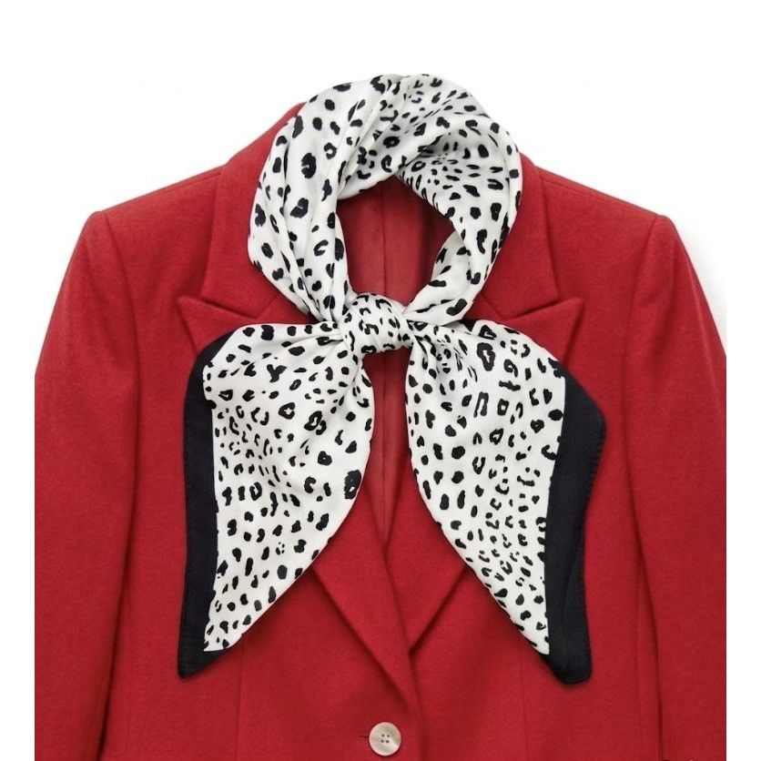 Other ✨Elegant Bandana Square Scarf Silky Satin Cheetah Print Leop Size ONE SIZE - 1 Thumbnail