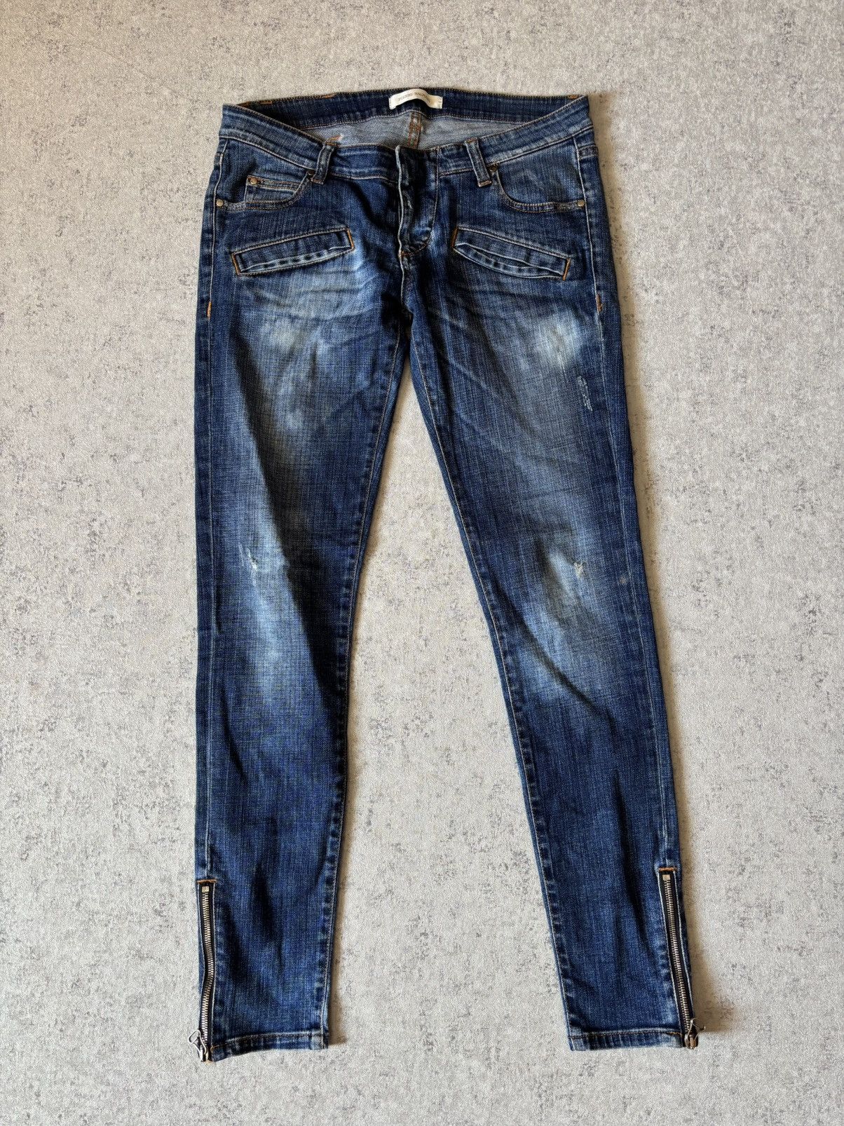 Pierre Balmain VINTAGE PIERRE BALMAIN DISTRESSED BIKER JEANS Size 27" / US 4 / IT 40 - 1 Thumbnail