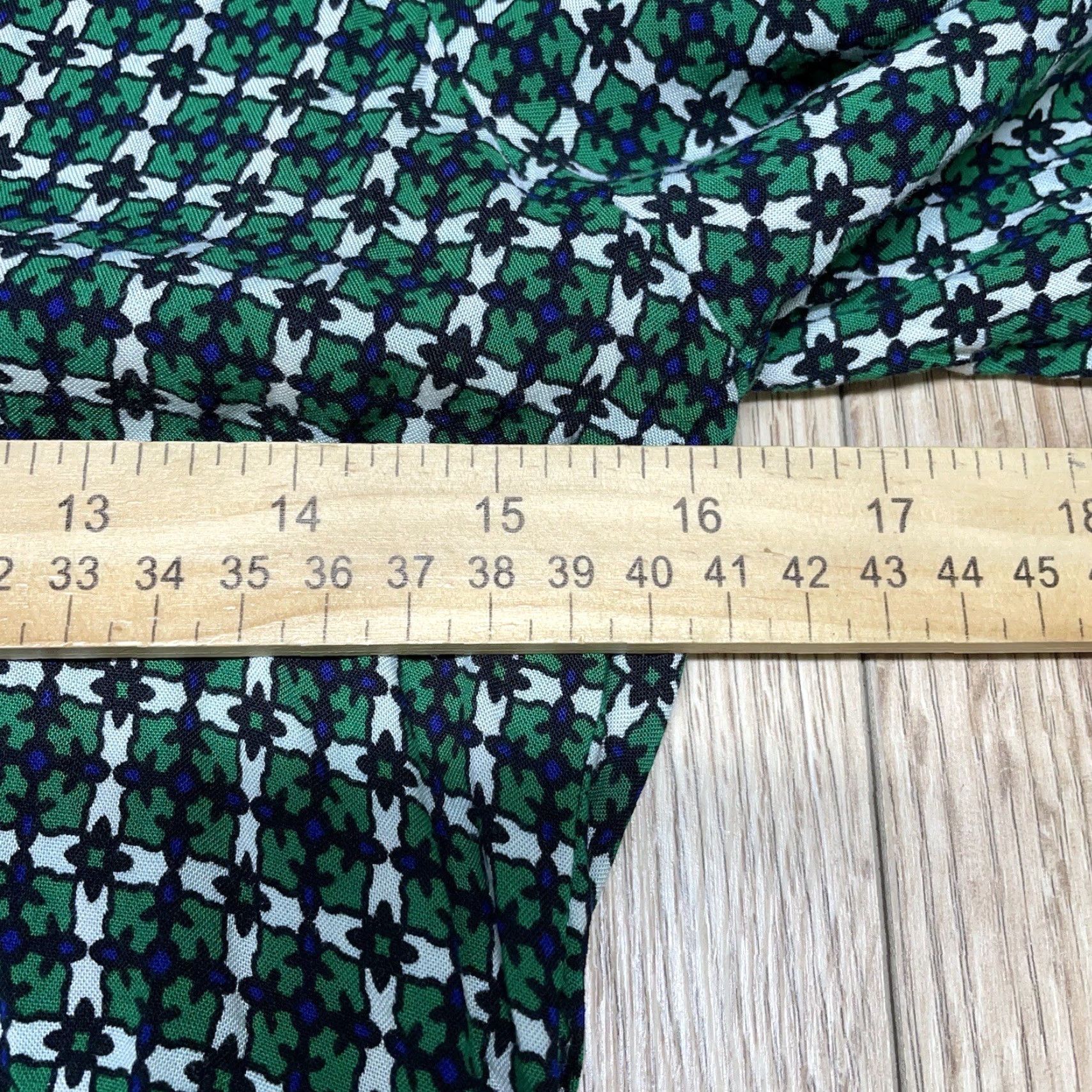 H&M H&M Geometric Playsuit Romper Women's Size 4 Green Long Sleeve V-Neck Casual Teens Size S / US 4 / IT 40 - 7 Thumbnail