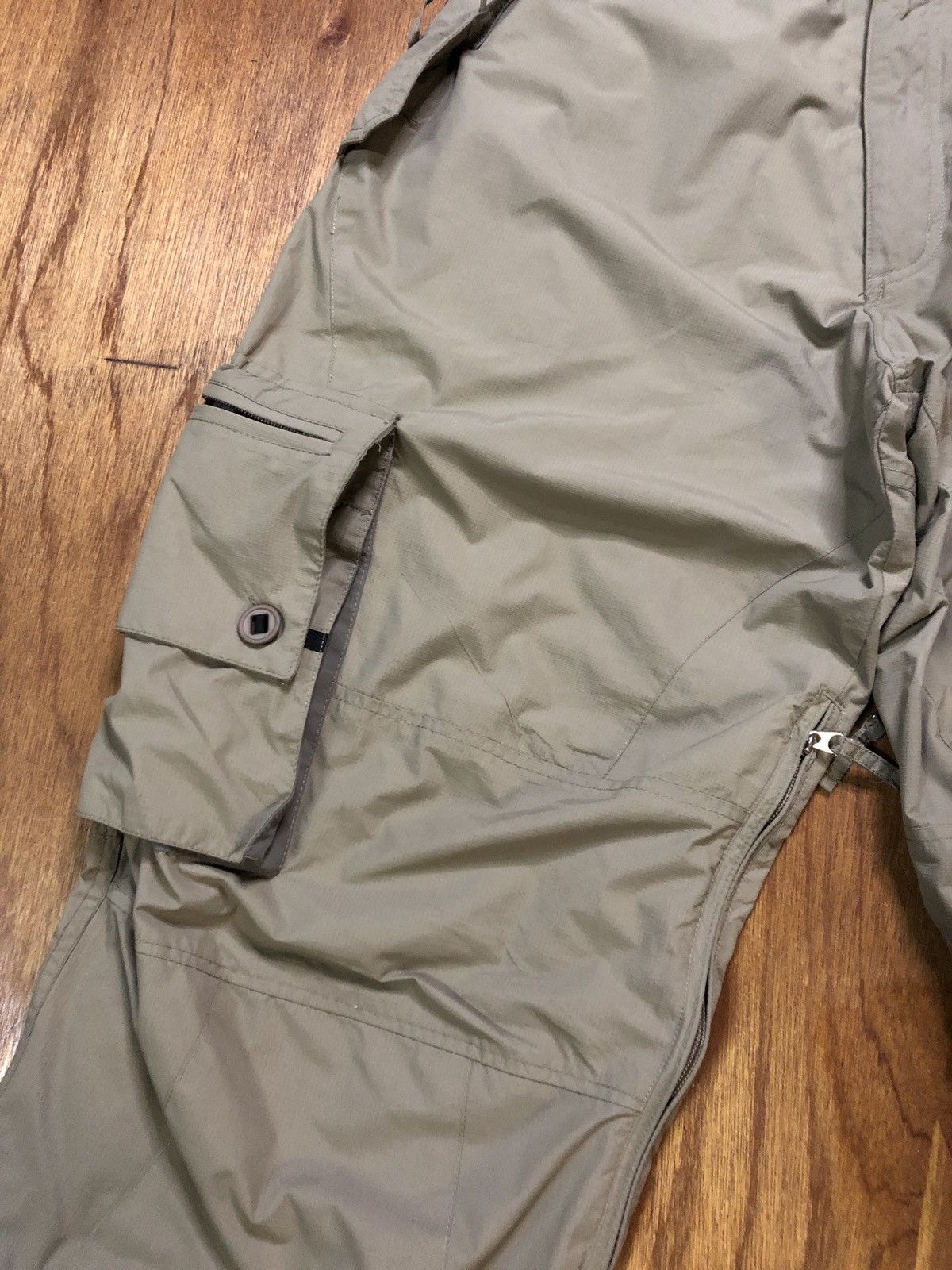 Vans Vintage Vans Snowboarding Tactical Cargo Pants Size US 30 / EU 46 - 7 Thumbnail
