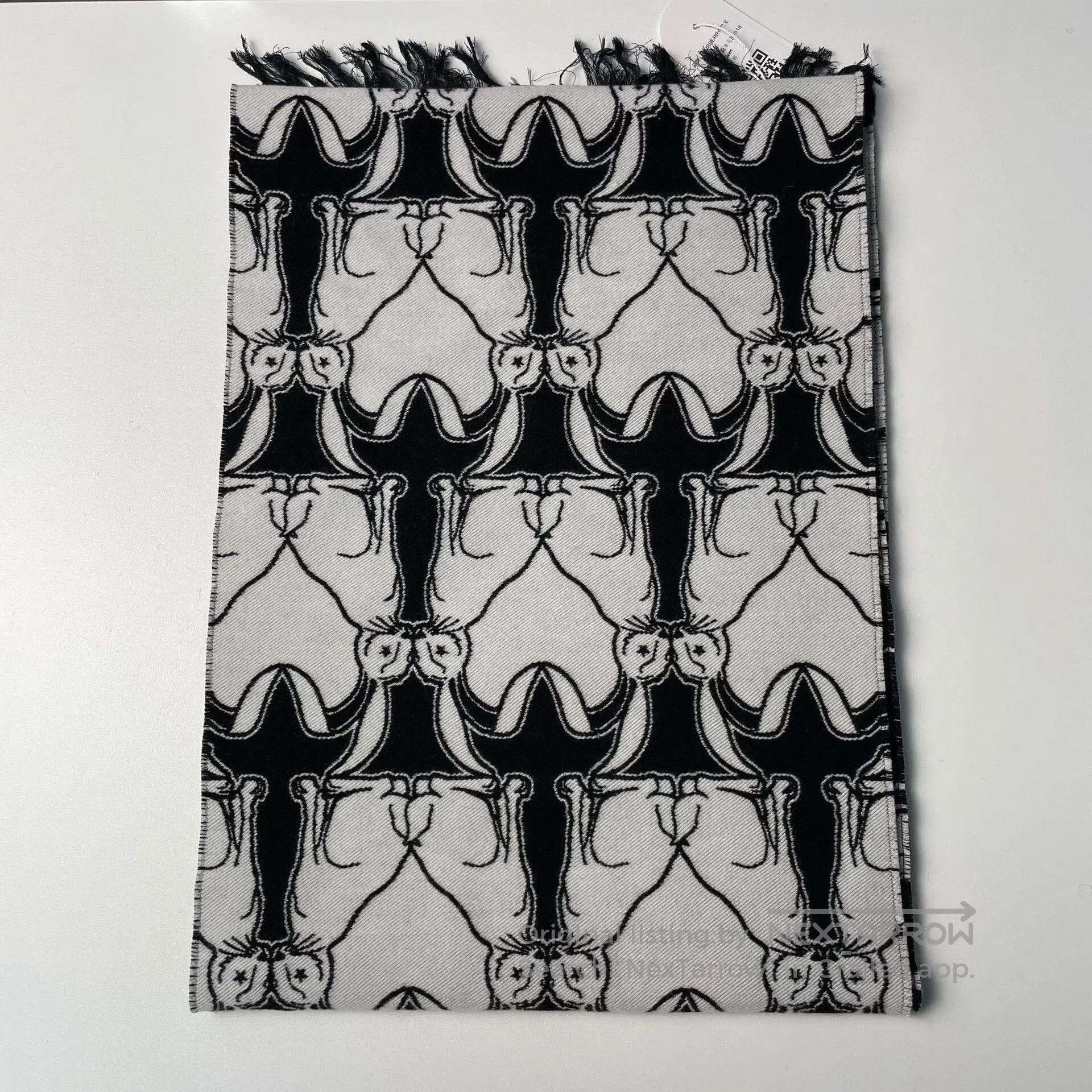 Burberry Burberry Limited Rabbit Fringed Scarf. Size ONE SIZE - 2 Thumbnail