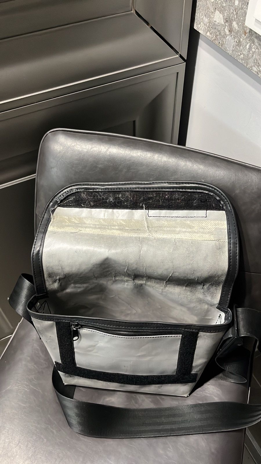 Freitag × Vintage Rare vintage Freitag silver bag Size ONE SIZE - 11 Thumbnail