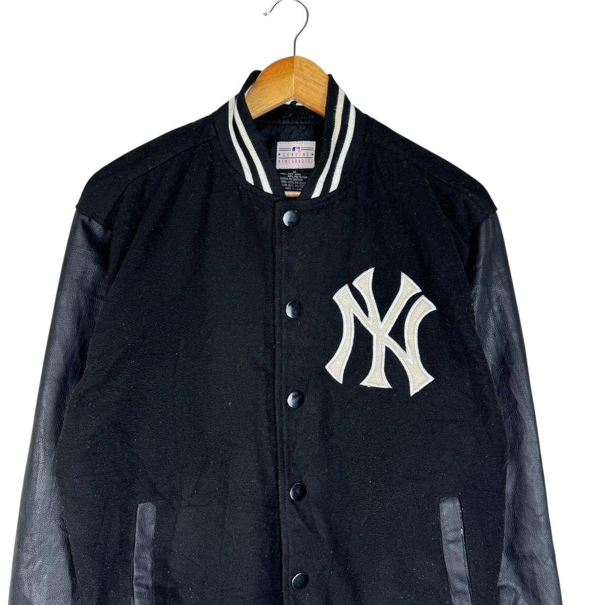New York Yankees 🌟NEW YORK YANKEES MLB VARSITY PU LEATHER JACKET Size US M / EU 48-50 / 2 - 2 Thumbnail