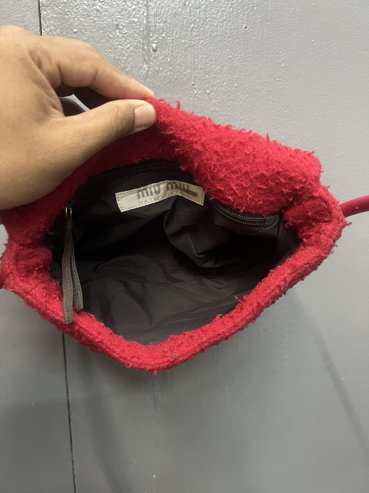 Miu Miu 🔥Miu Miu Fleece Shoulder Bag Size ONE SIZE - 9 Thumbnail