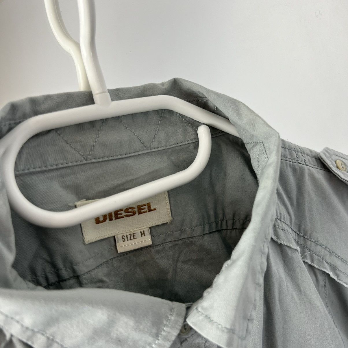 Diesel Vintage Y2K Diesel Avant Garde Metal Logo Button Up Shirt Size US M / EU 48-50 / 2 - 5 Thumbnail