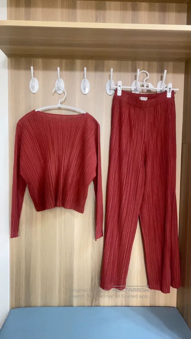 Issey Miyake Issey Miyake Red Long Sleeve Top Size L / US 10 / IT 46 - 1 Thumbnail
