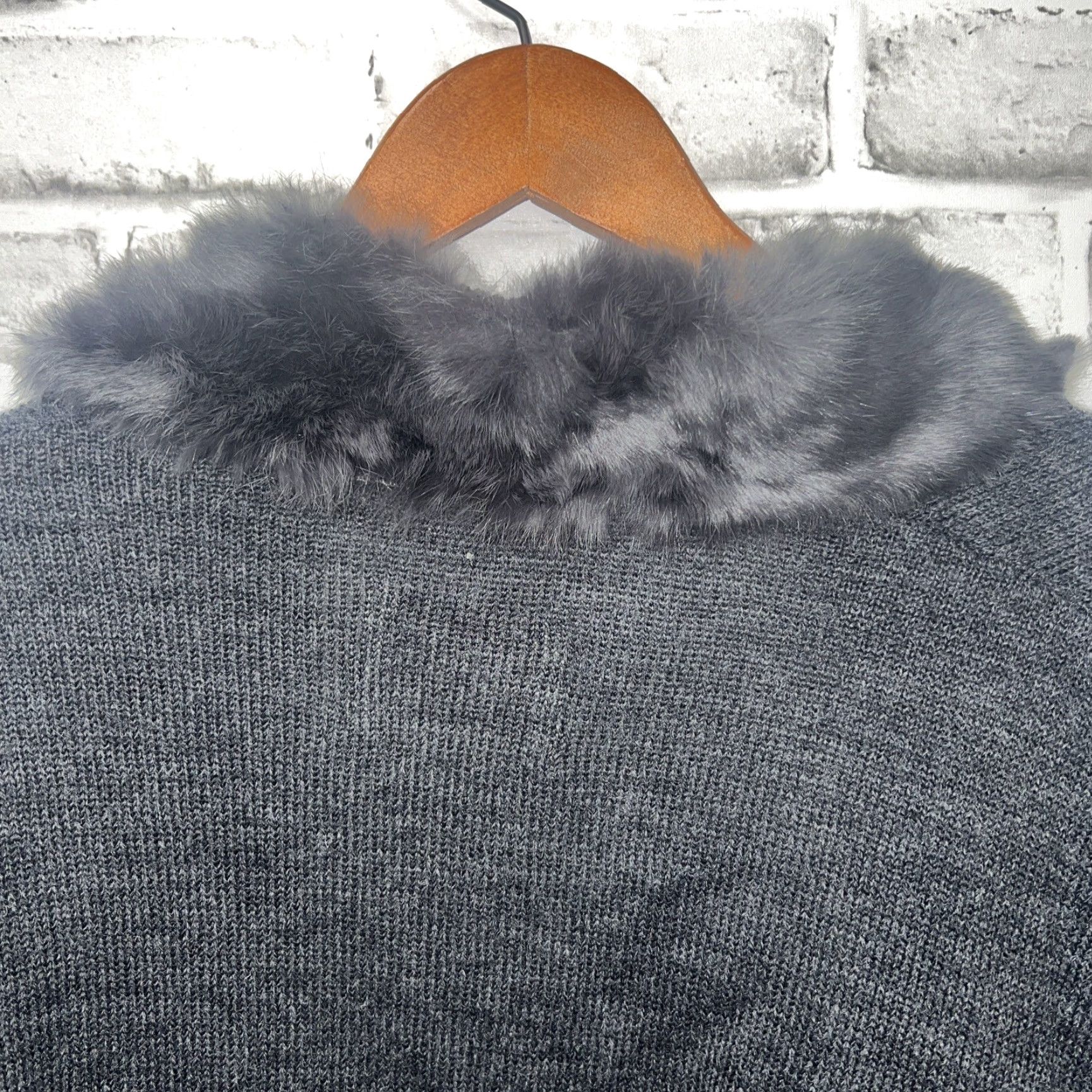 Vintage VINTAGE Cripple Creek Gray Fur Lined Shortsleeve Sweater Womens Size M Size M / US 6-8 / IT 42-44 - 5 Thumbnail