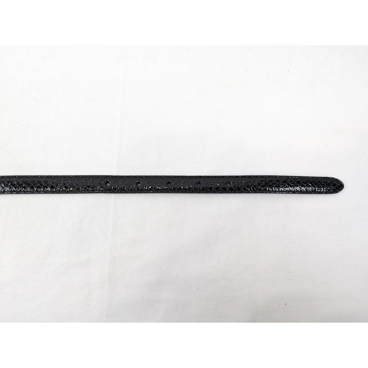 Saint Laurent Paris o1rshd1 Size: 100 / Embossed Leather Buckle Belt in Black Size 40 - 9 Thumbnail