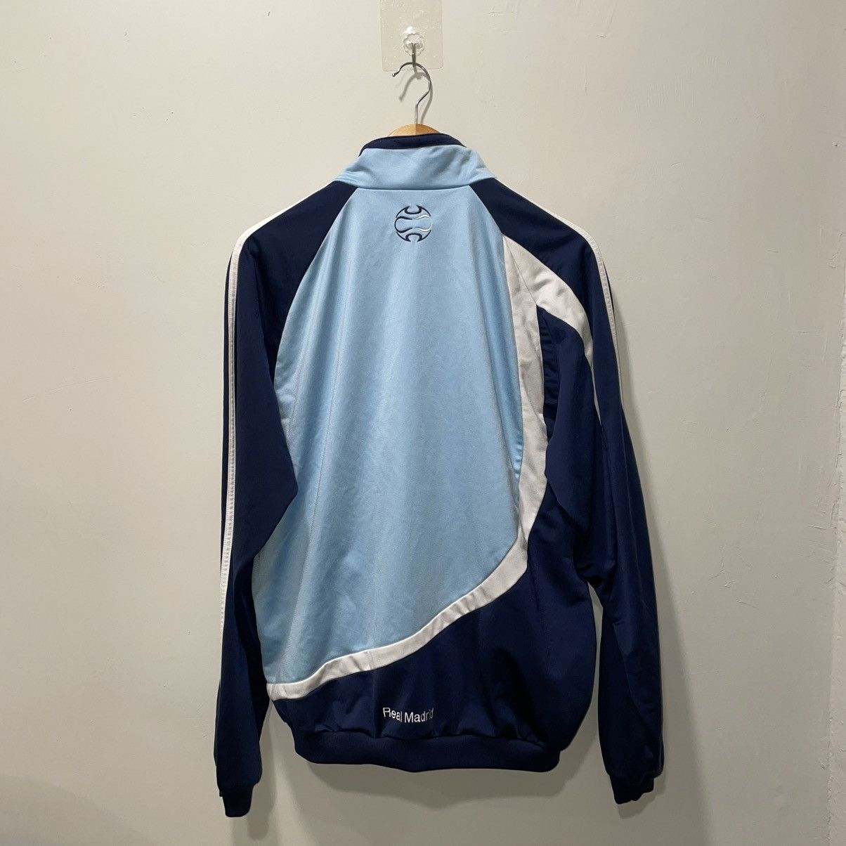 Adidas Vintage Adidas Realmadrid Football Tracktop Soccer Track Size US M / EU 48-50 / 2 - 5 Thumbnail