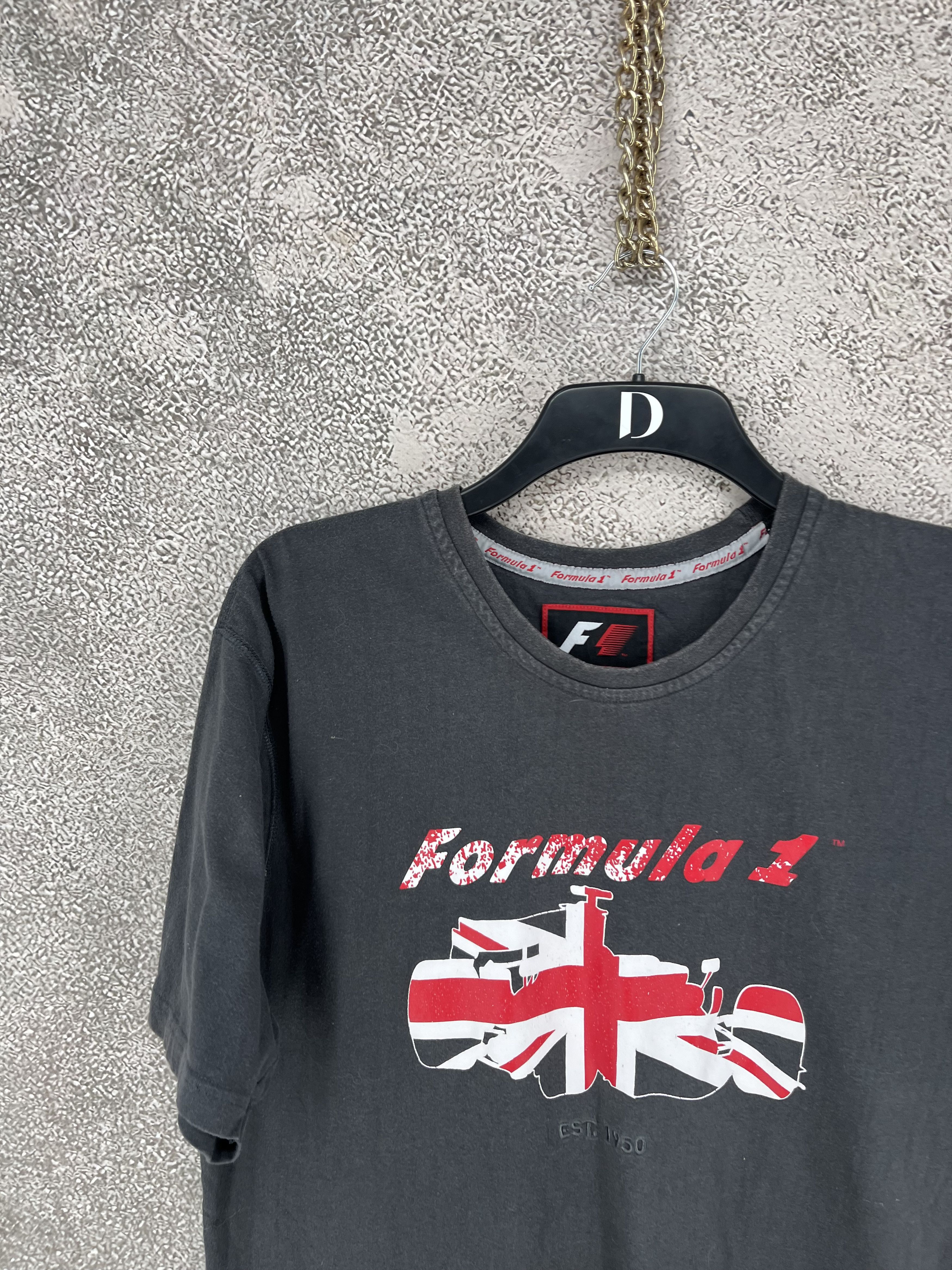 Vintage Formula 1 Mens T-Shirt 2009 Jenson Button Year XL Black BNWT Size US L / EU 52-54 / 3 - 4 Thumbnail