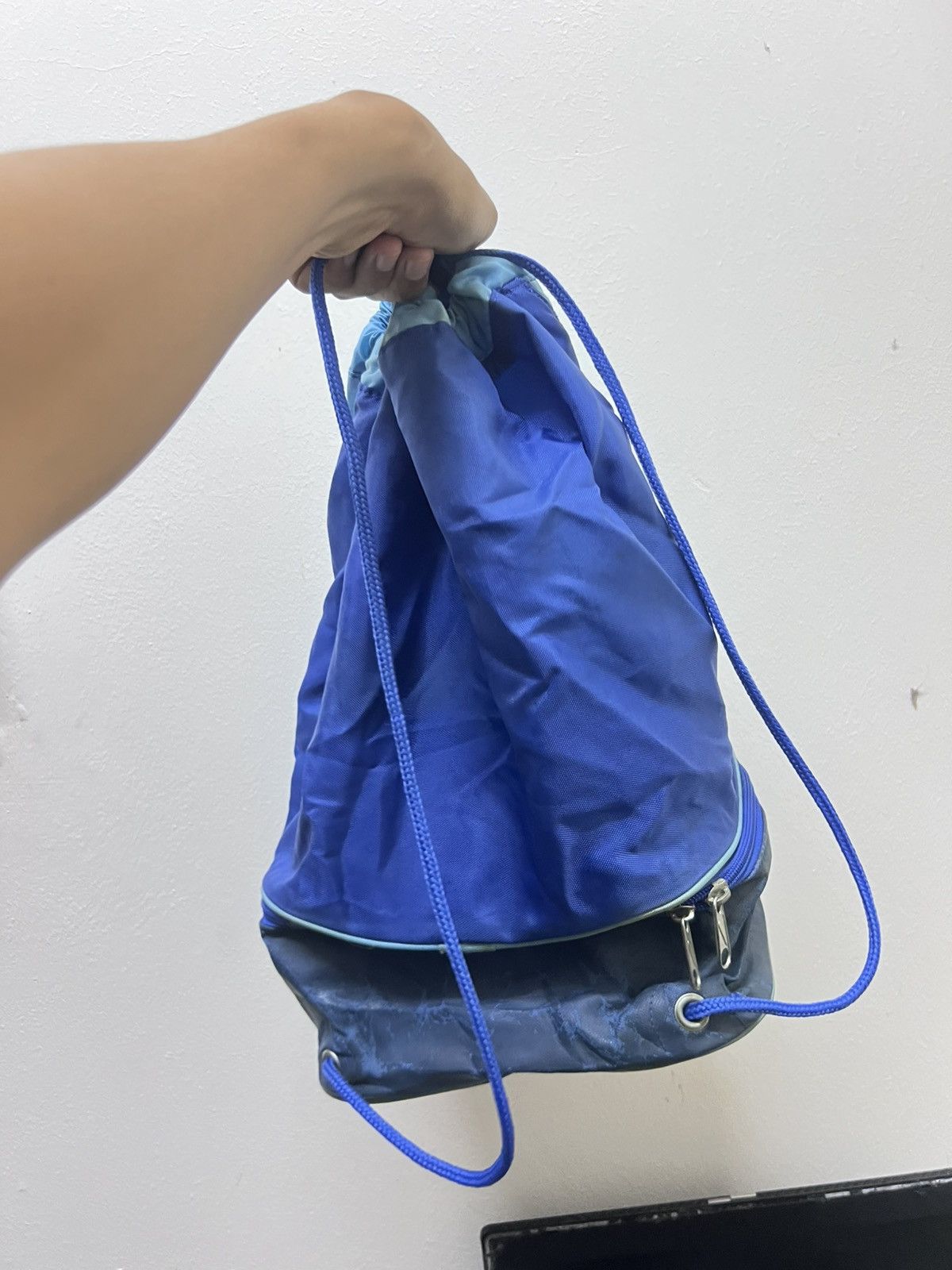 Nike Vintage y2k Nike drawsting shoulder strap bag Size ONE SIZE - 2 Thumbnail