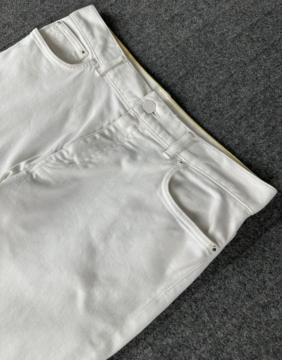 Louis Vuitton Louis Vuitton - Monogram Patch Stretch Fit White Denim Pants Size US 32 / EU 48 - 7 Thumbnail