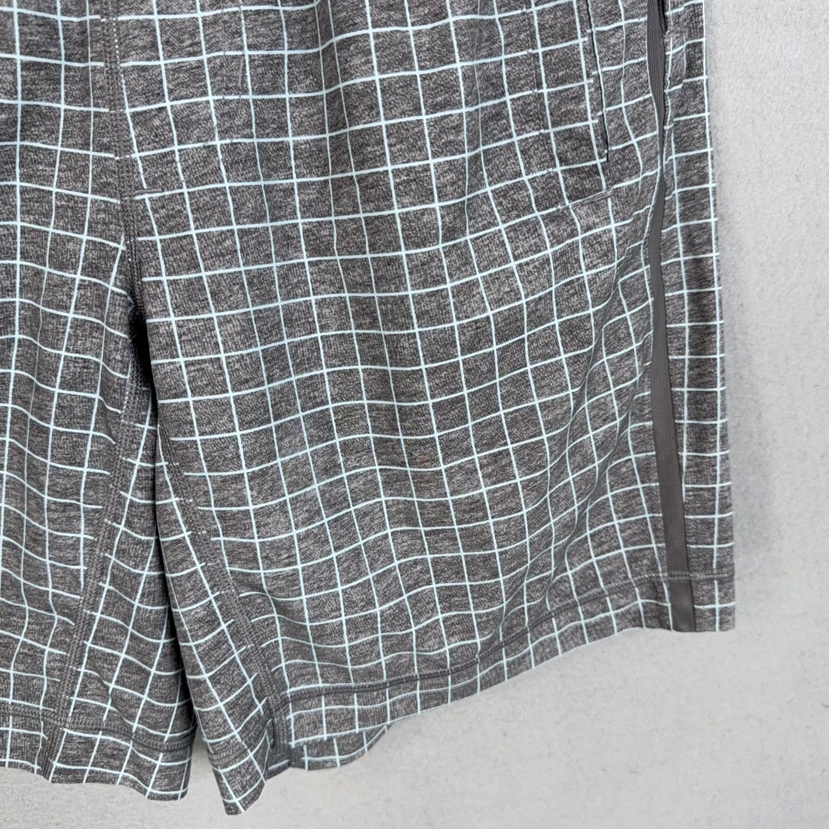 Lululemon Lululemon Shorts Mens Medium Gray Windowpane Running Athletic Lined Gym Training Size US 31 - 3 Thumbnail