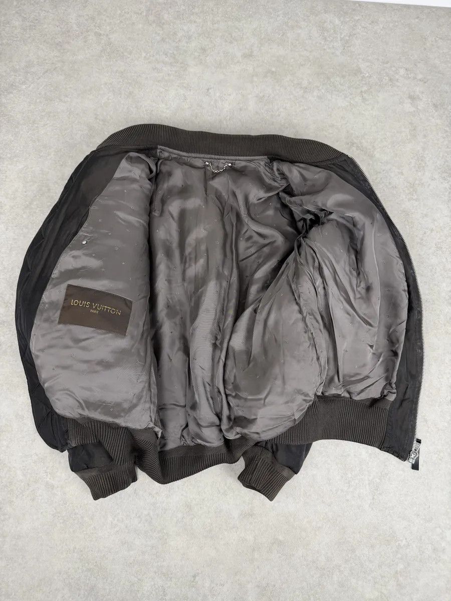 Louis Vuitton Louis Vuitton Taupe Silk Quilted Bomber Jacket Size US L / EU 52-54 / 3 - 4 Thumbnail