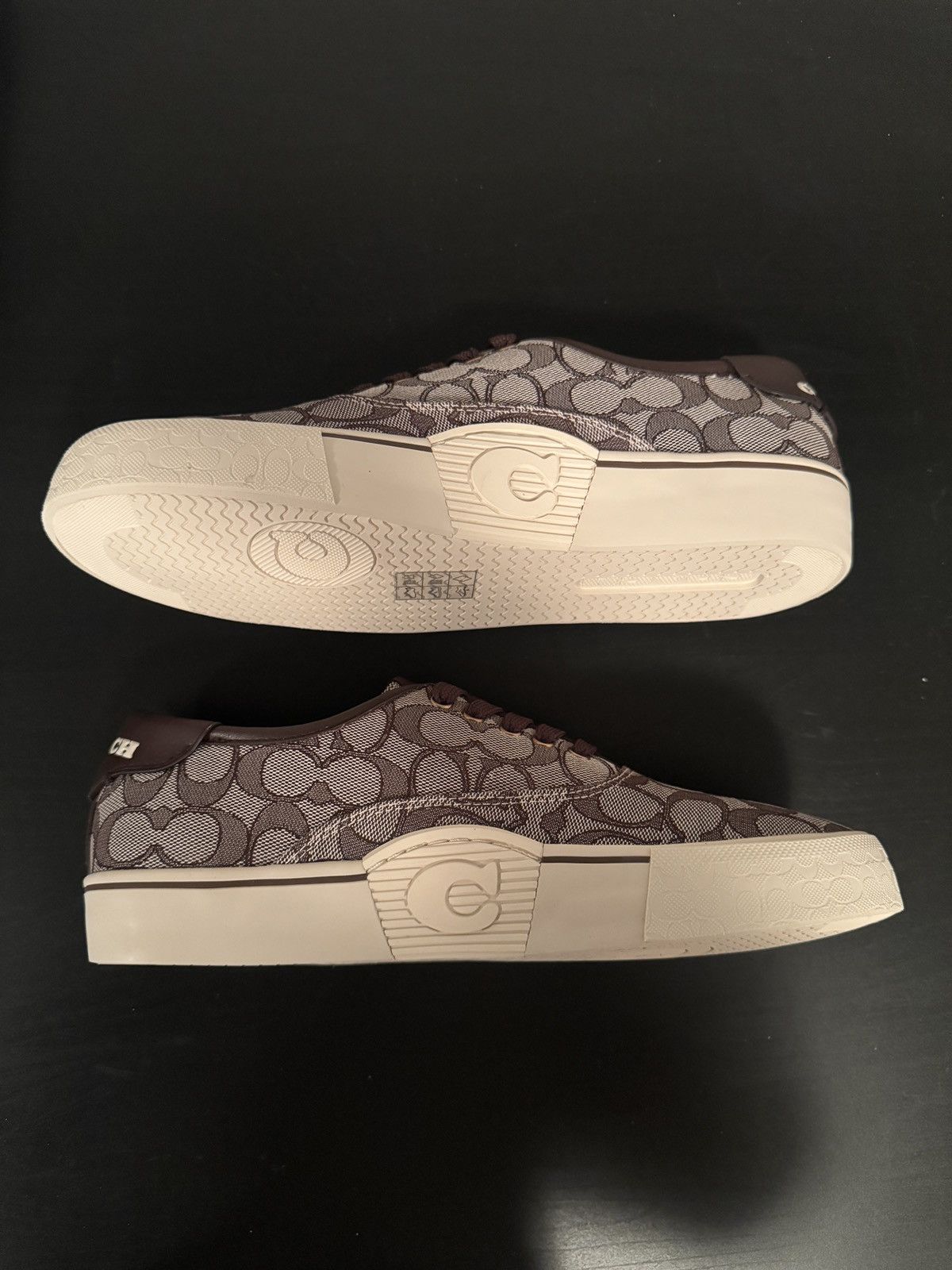 Coach COACH SKATE LACE UP SNEAKER IN SIGNATURE JACQUARD Size US 9 / EU 42 - 2 Thumbnail