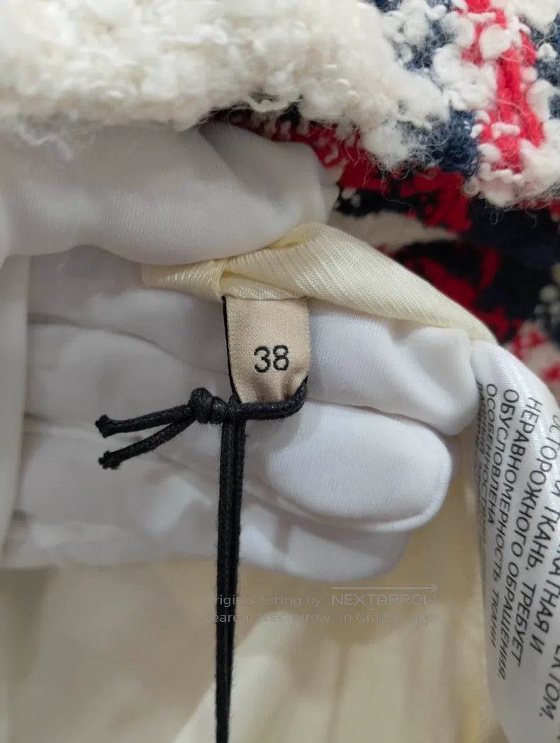 Gucci Gucci White and red plaid women's wool vest jacket Size XS / US 0-2 / IT 36-38 - 6 Thumbnail