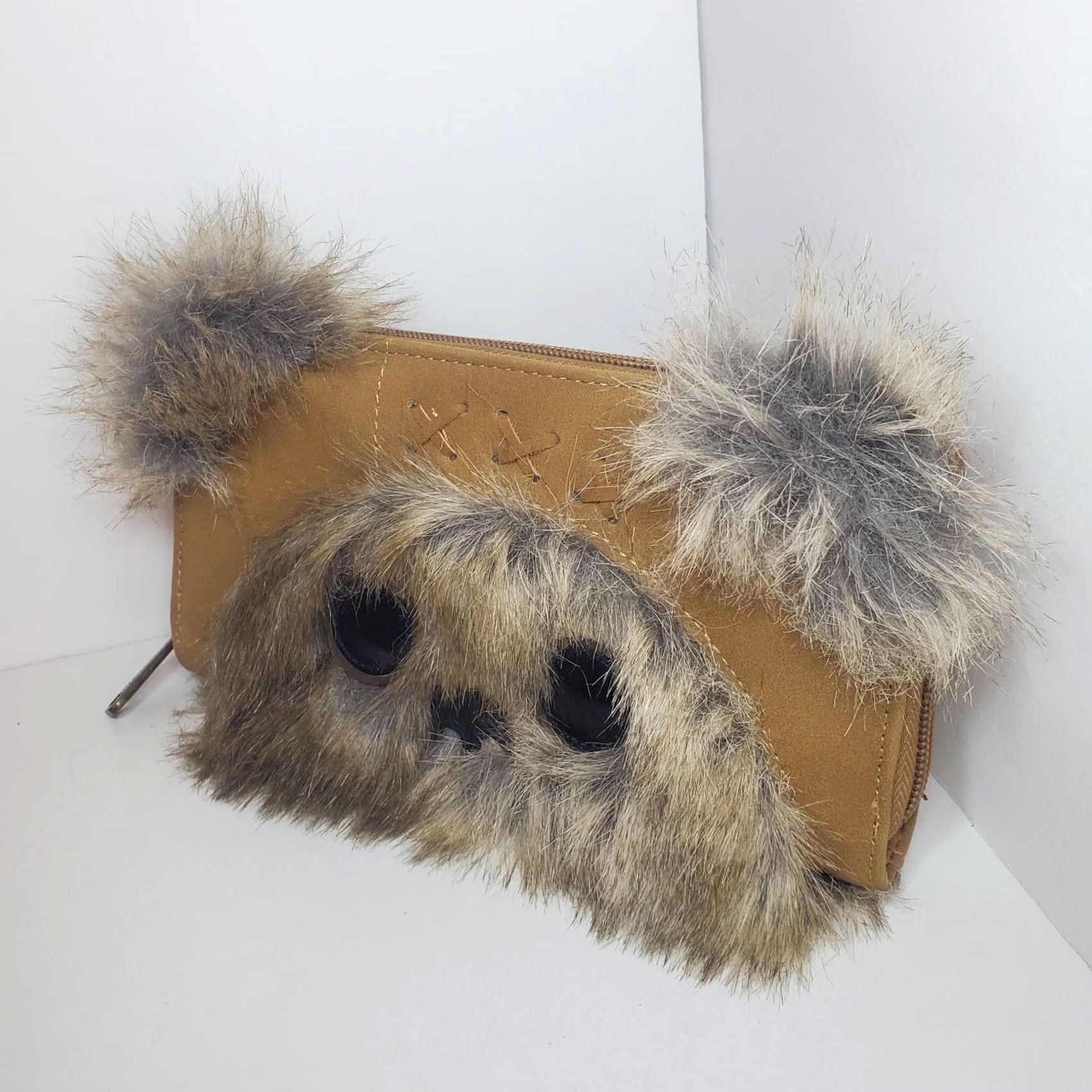 Star Wars Loungefly Star Wars Ewok Wallet Wicket Furry Zip Around RARE NWOT 1990s Y2K Size ONE SIZE - 2 Thumbnail