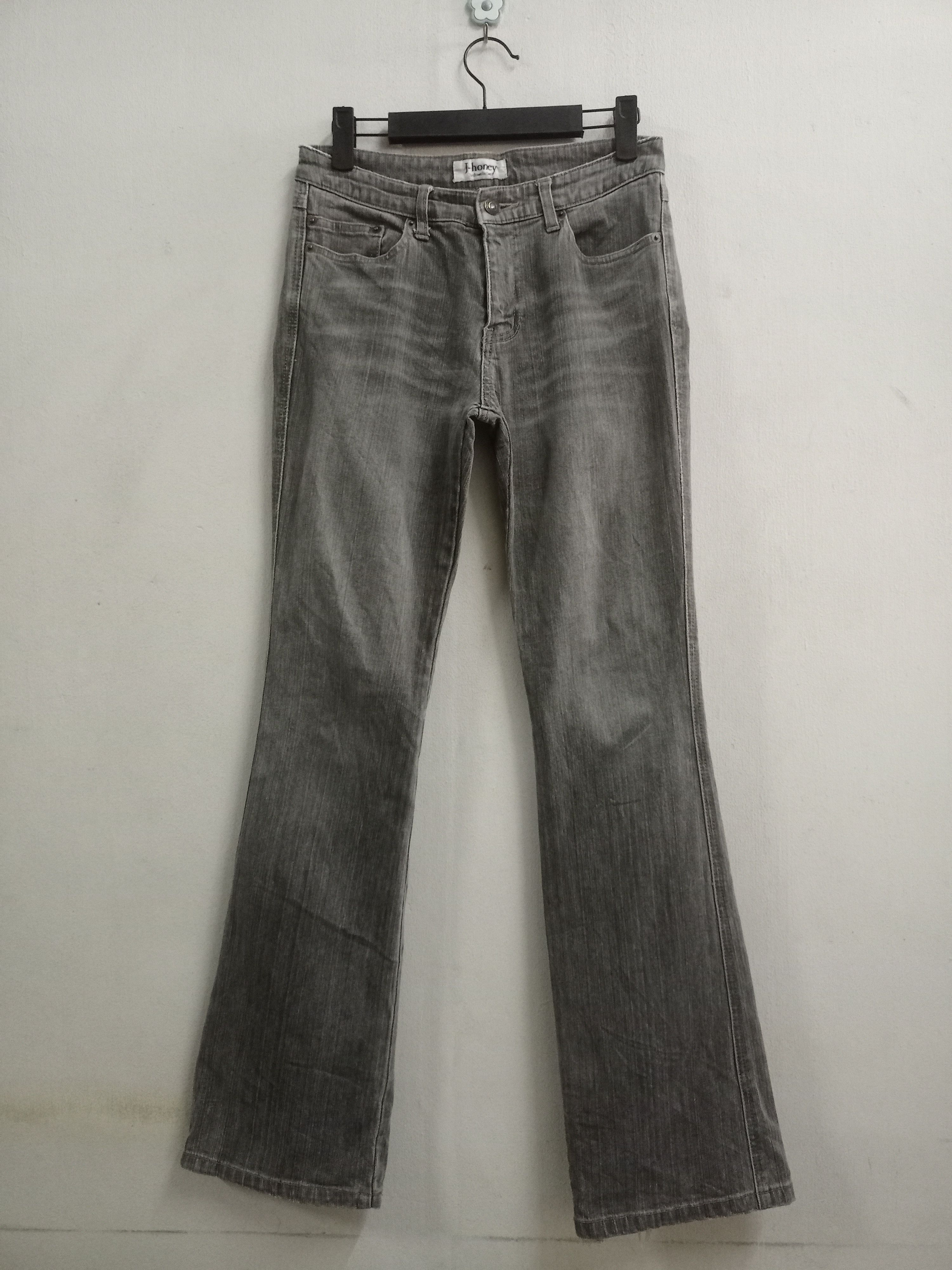 Japanese Brand Vintage Japanese Brand Faded Style Flare Jeans Size 28" / US 6 / IT 42 - 1 Thumbnail