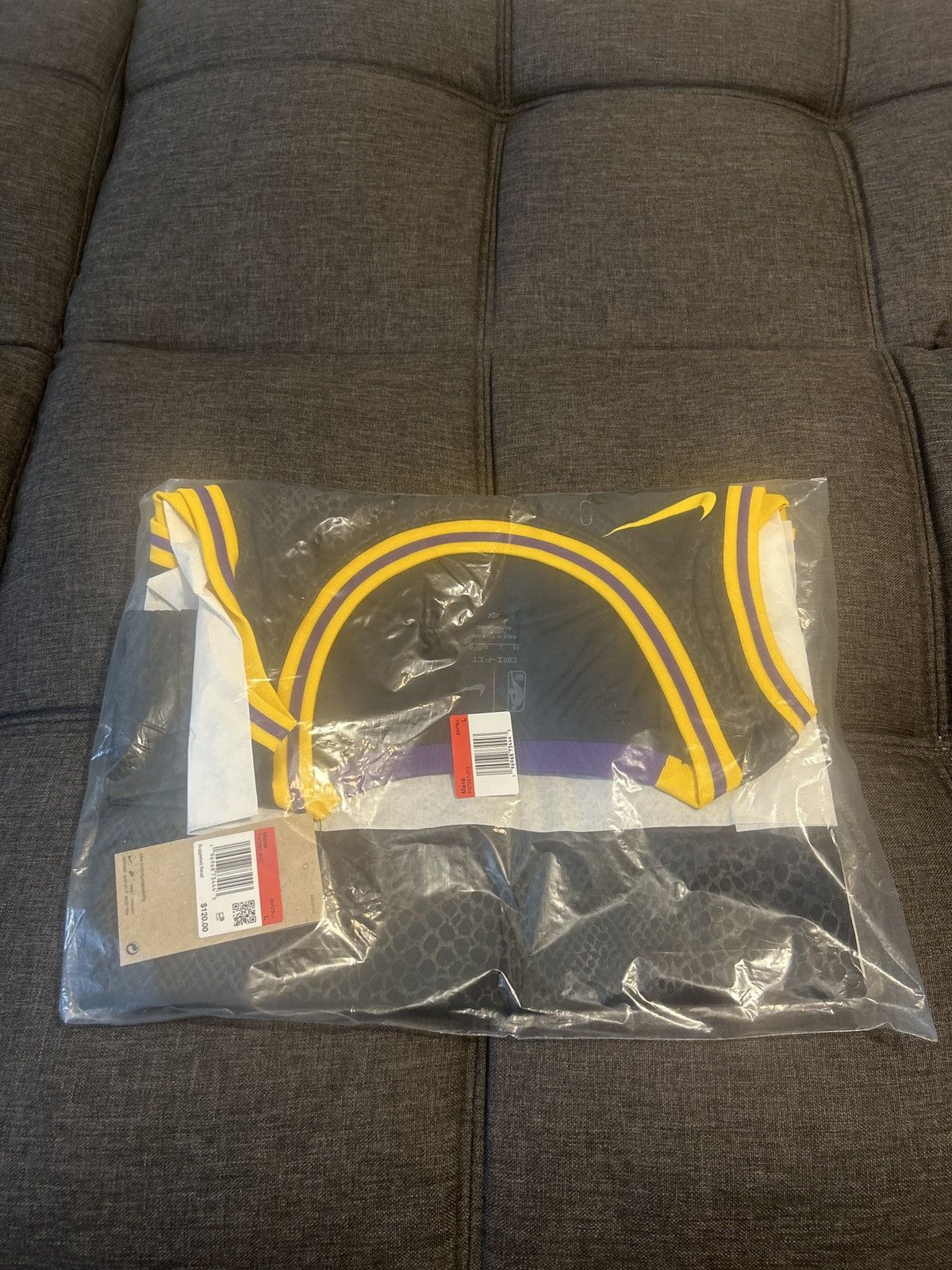 Nike Nike Kobe Los Angeles Lakers City Edition Swingman Jersey Size US L / EU 52-54 / 3 - 4 Thumbnail