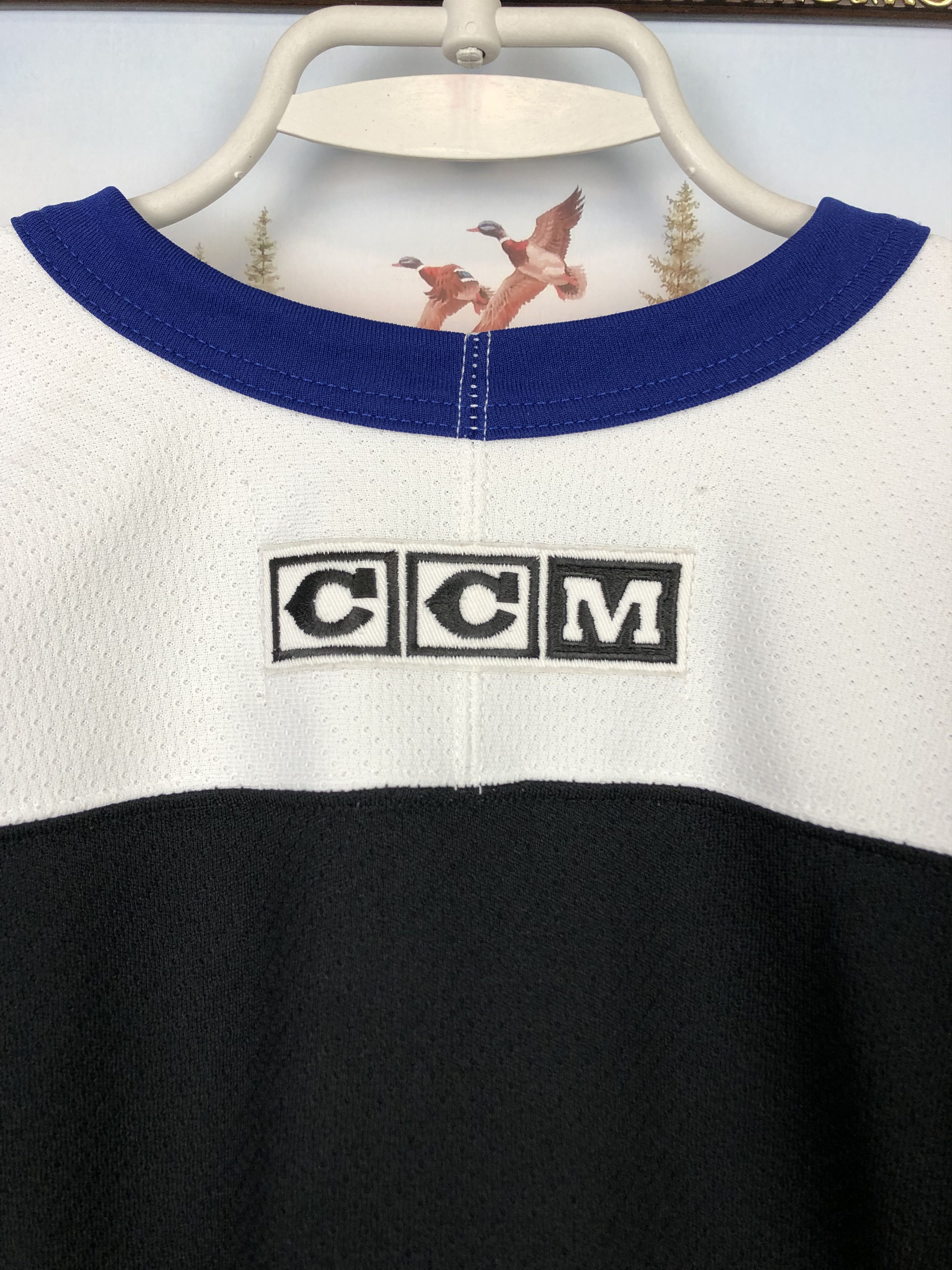 Ccm Vintage Tampa Bay Lightning Authentic NHL Hockey Jersey Size US M / EU 48-50 / 2 - 14 Thumbnail