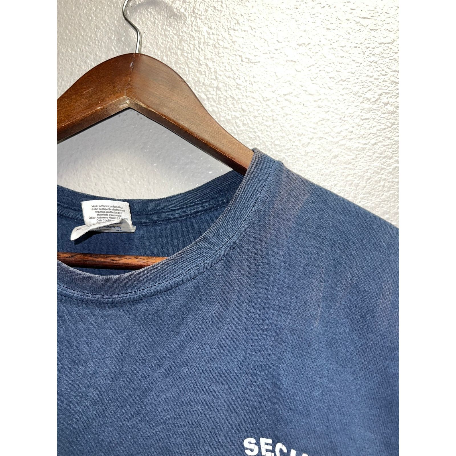 Gildan Vintage Security Fire Department Shirt Fire Fighter VTG XL Size US XL / EU 56 / 4 - 4 Thumbnail