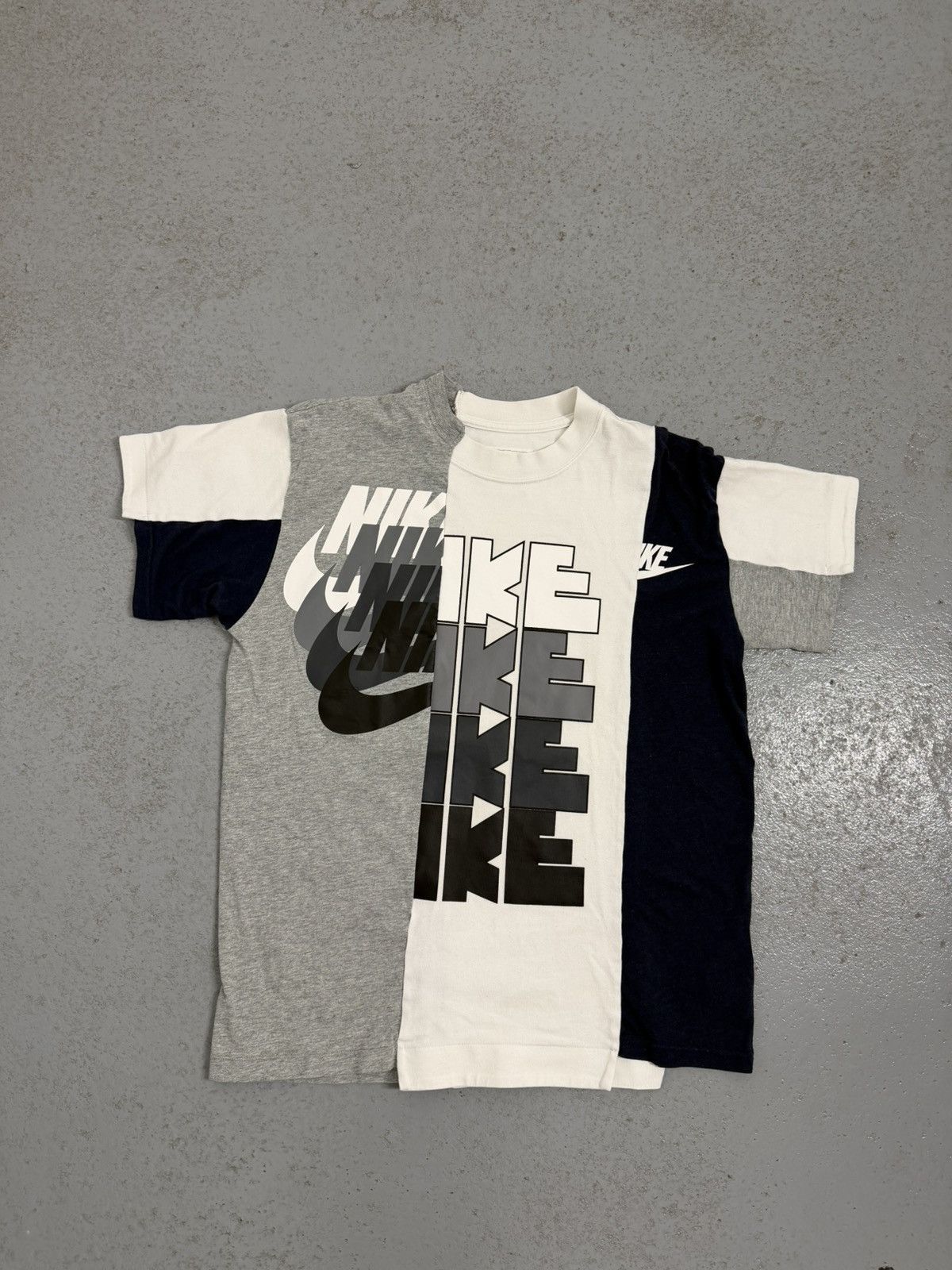ナイキ サカイ NIKE Sacai Tシャツ 美品 sacai【公式WEBショップ