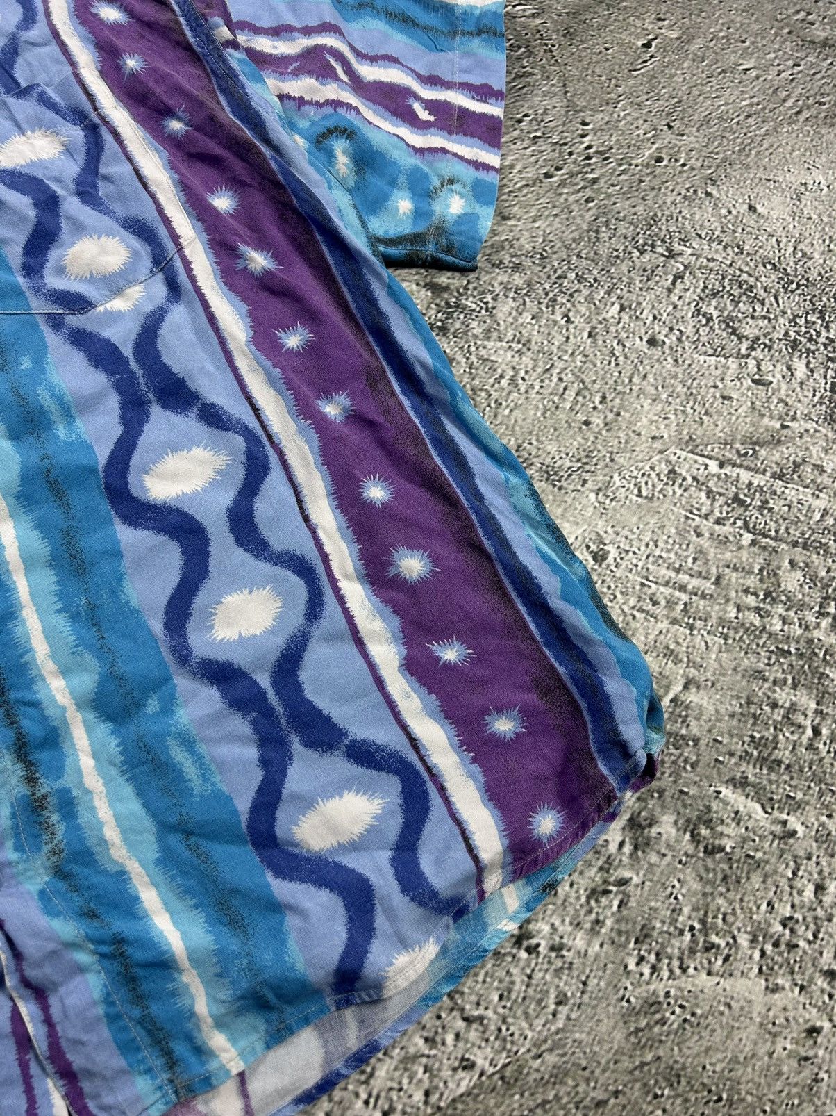 Vintage Hawaiian Shirt abstract vintage blue purple Size US L / EU 52-54 / 3 - 5 Thumbnail