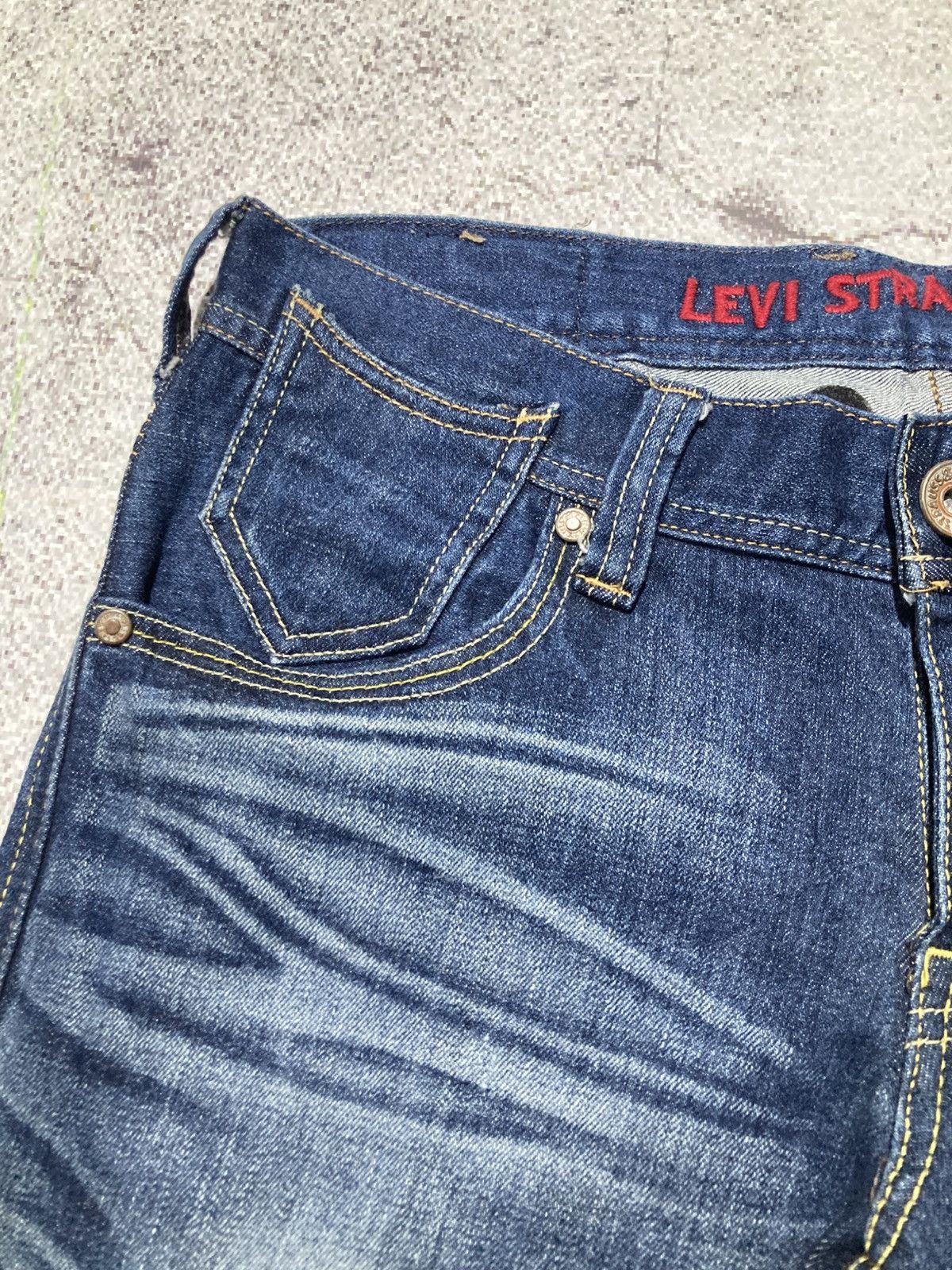 Levi's Vintage Clothing Vintage Levis Buckleback Bootcut Clawmark Flared Jeans Pants Size US 30 / EU 46 - 8 Thumbnail