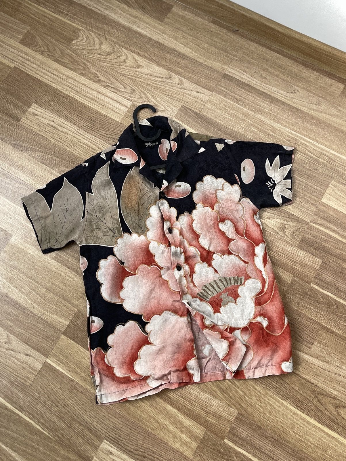 Other Pagong Aloha Shirt Women’s Japanese Floral Print 100% silk Size S / US 4 / IT 40 - 1 Thumbnail