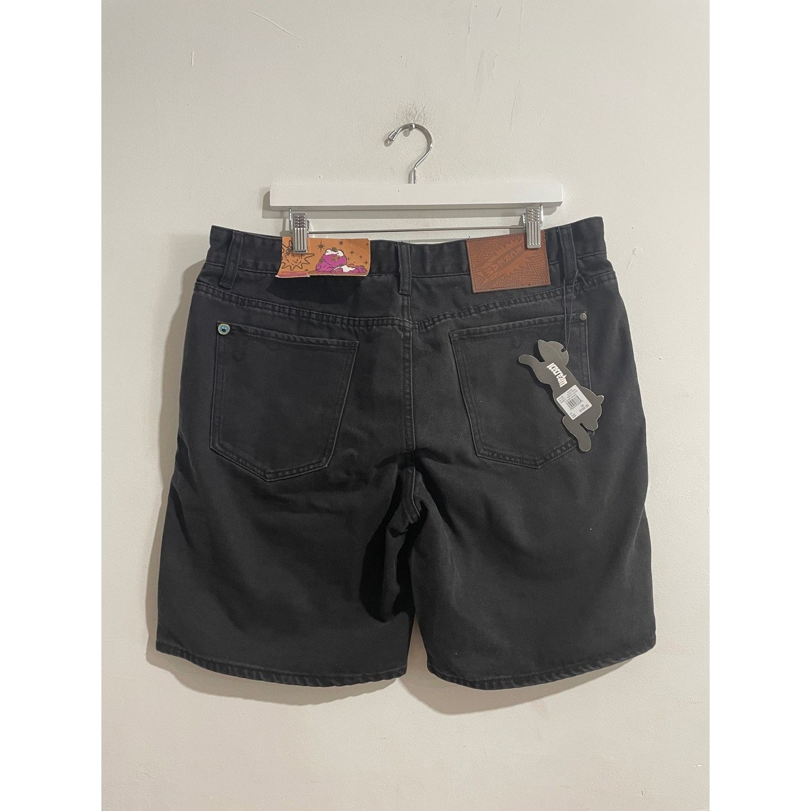Icecream ICECREAM RED RUNNING DOG BLACK DENIM SHORT SIZE 38 NEW Size US 38 / EU 54 - 2 Thumbnail
