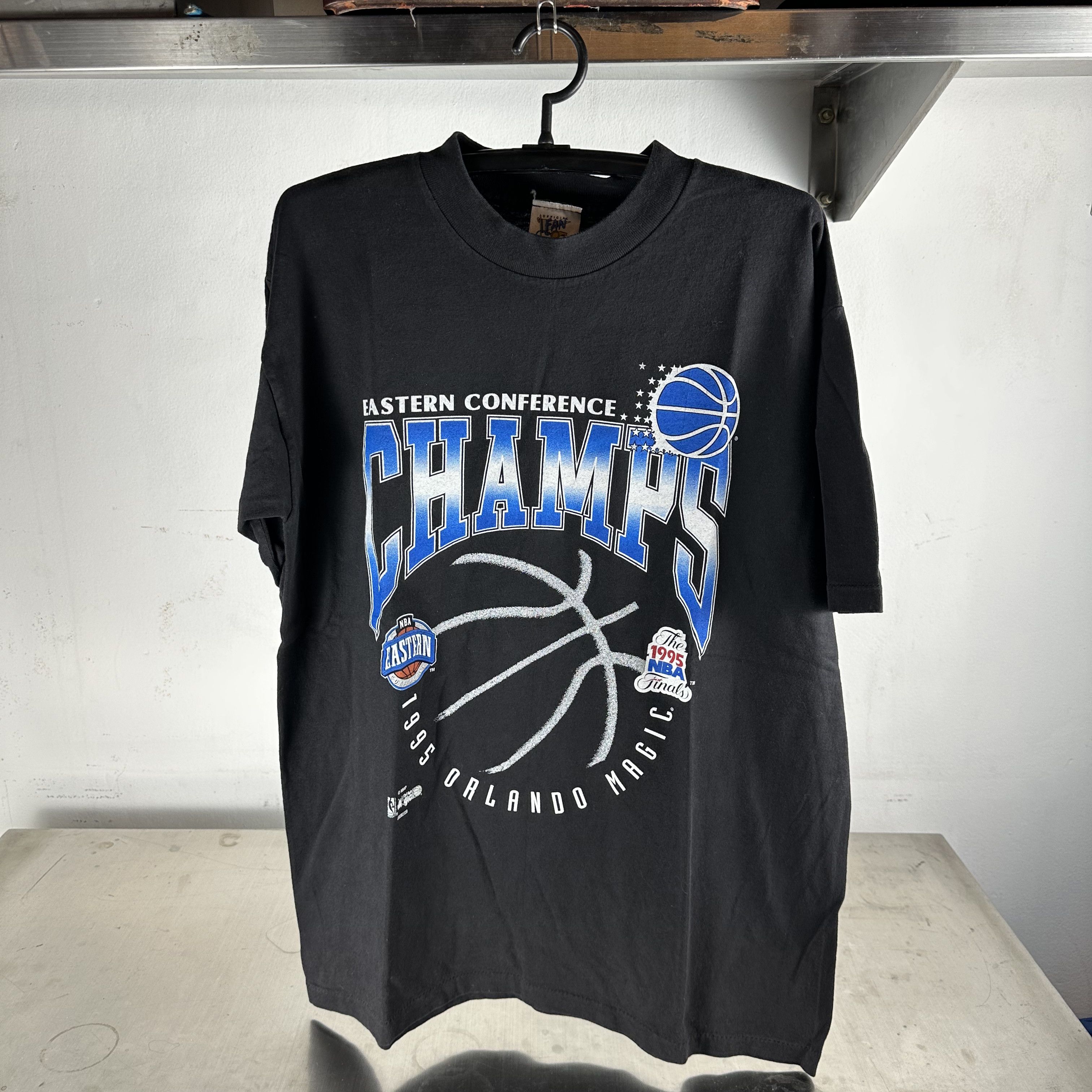 Vintage Vintage 1995 Orlando Magic NBA Conference Champions T-shirt Size US XL / EU 56 / 4 - 1 Thumbnail