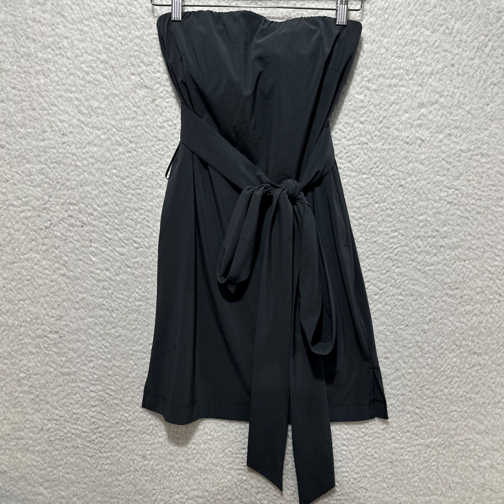 Athleta Athleta Dress Women Size 2 Strapless Black Sleeveless Pockets Anywhere Casual Everyday Knee Length Size XS / US 0-2 / IT 36-38 - 2 Thumbnail