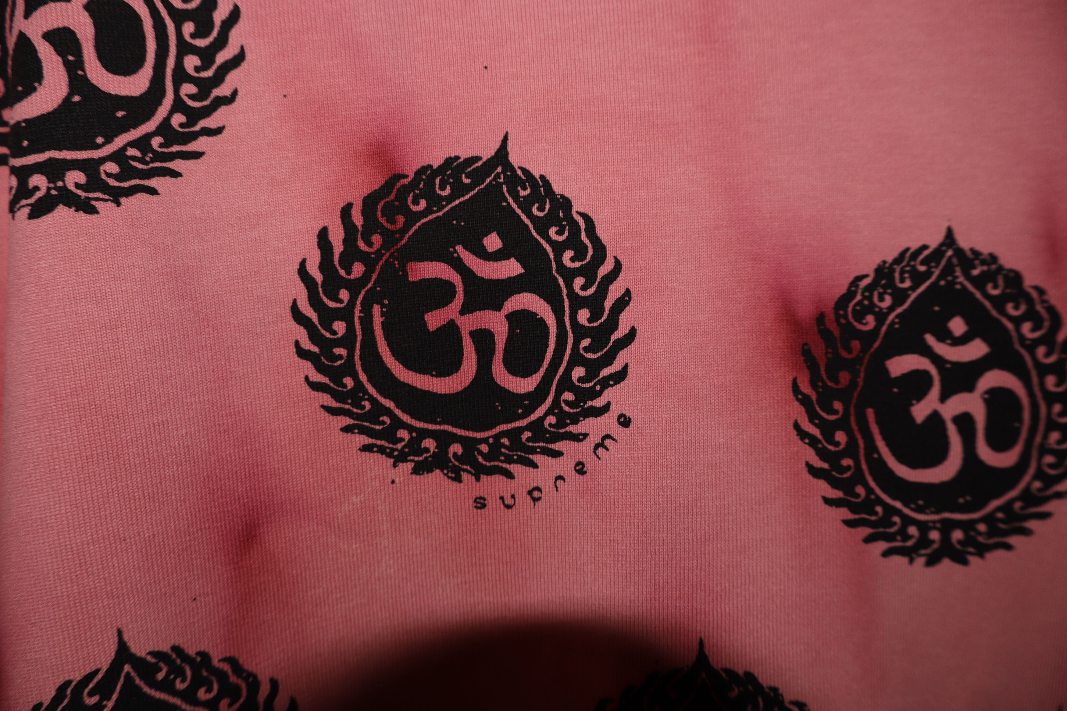 Supreme Om print t-shirt Size US XL / EU 56 / 4 - 2 Thumbnail