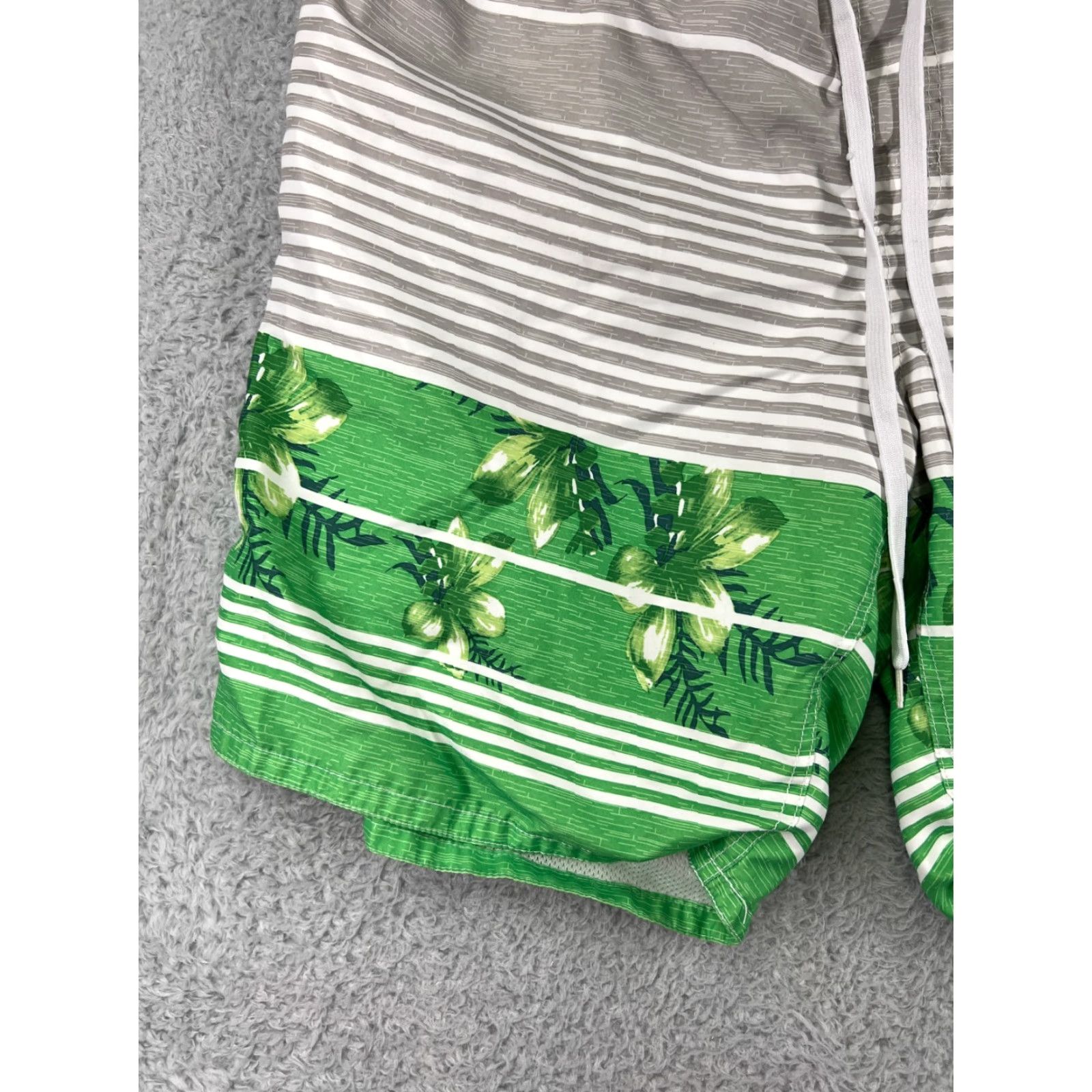 Ocean Pacific VINTAGE Ocean Pacific Swim Trunks Mens 2XL Gray Green Floral Striped Polyester Trunks, Built-In Brief, Pockets, Surf Beach Theme Mens Size US 39 - 4 Thumbnail