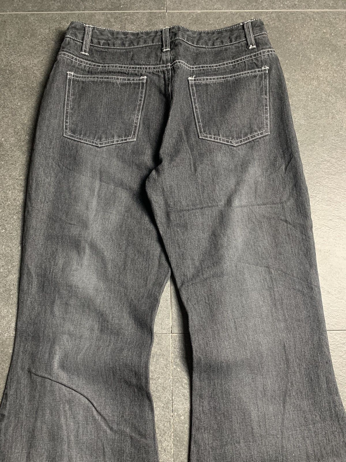 Japanese Brand 2000s Japanese Brand Frayed-seam Super Flared Jeans Size US 28 / EU 44 - 10 Thumbnail